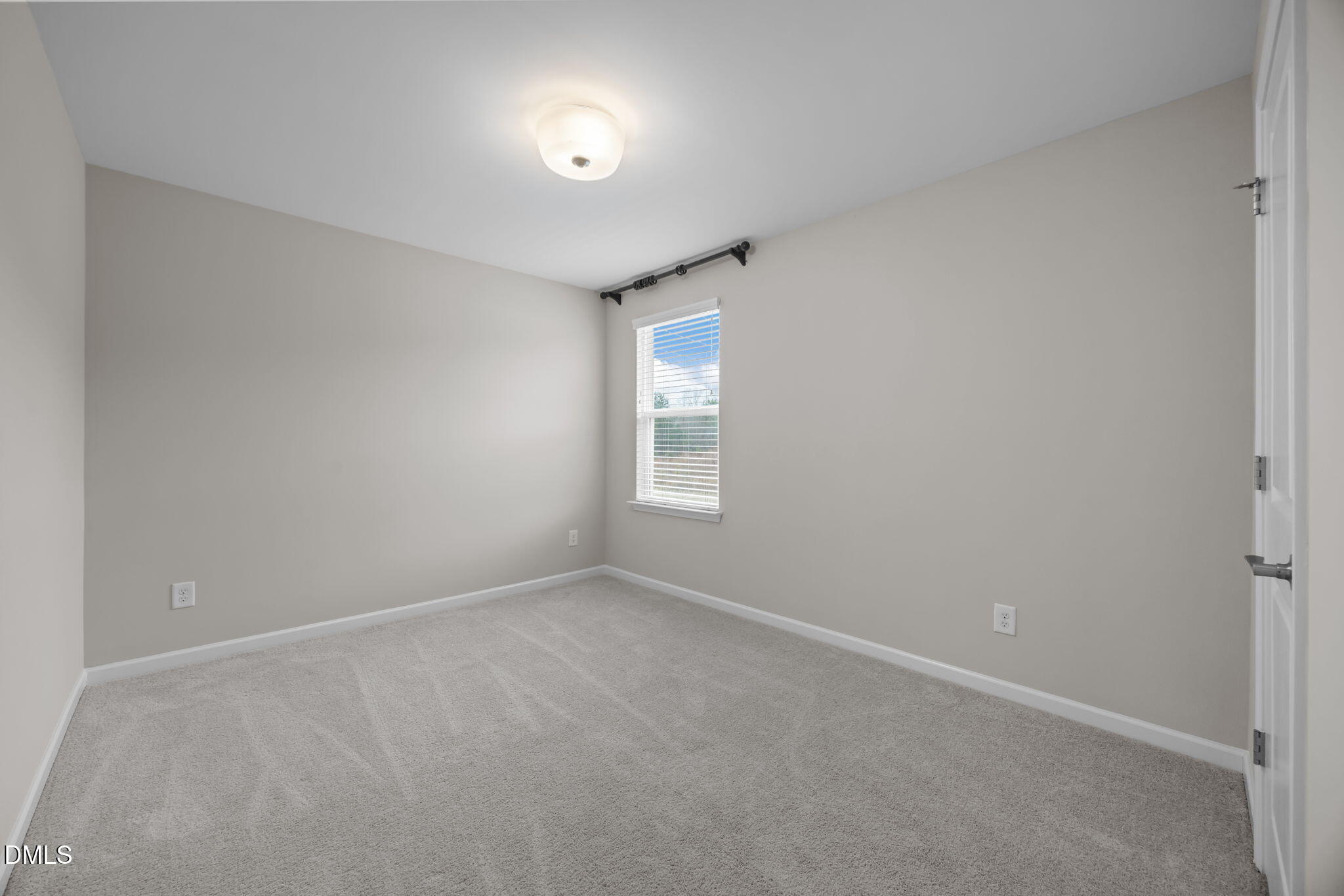 653 S Kennelman Circle