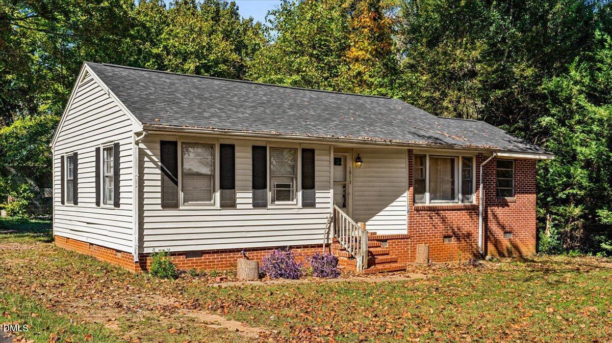 1913 Hilldale Drive