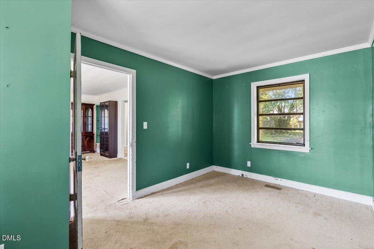 1913 Hilldale Drive