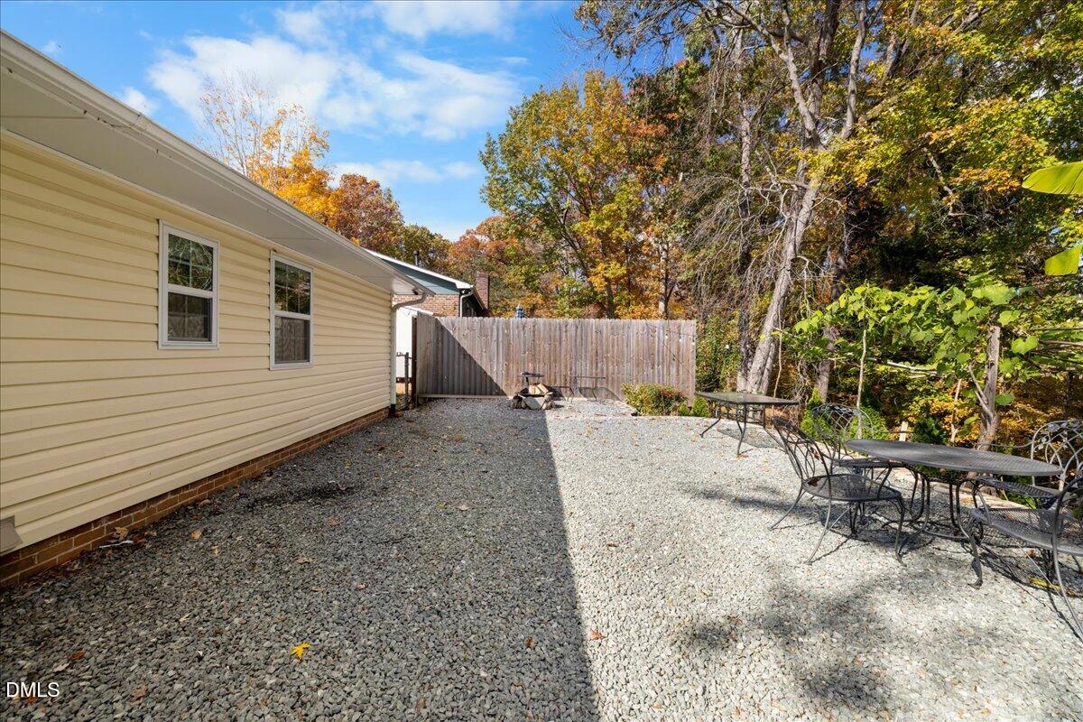 2323 Buckingham Road