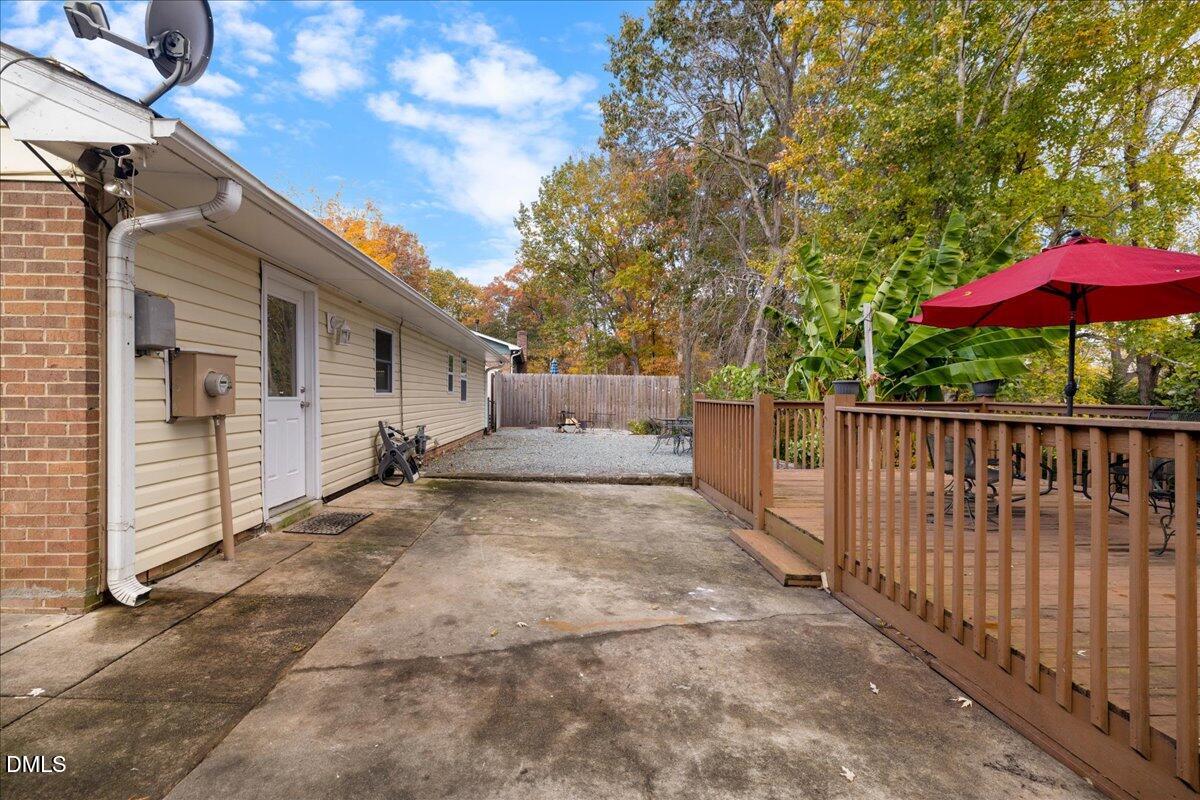 2323 Buckingham Road