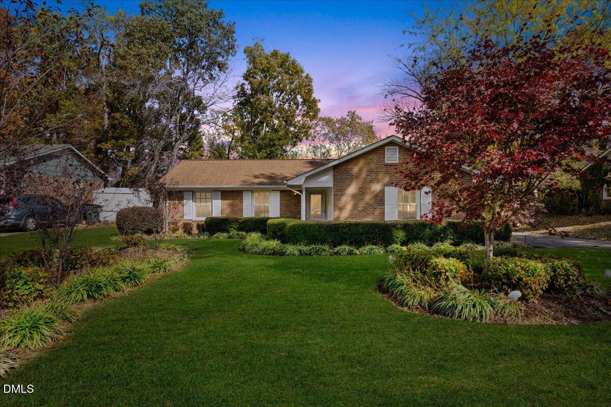 2323 Buckingham Road