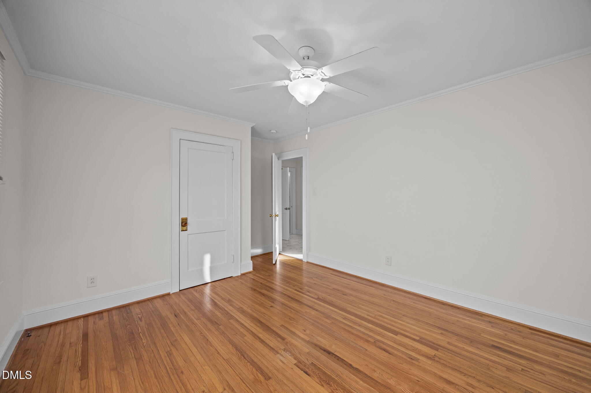 311 W Gilbreath Street