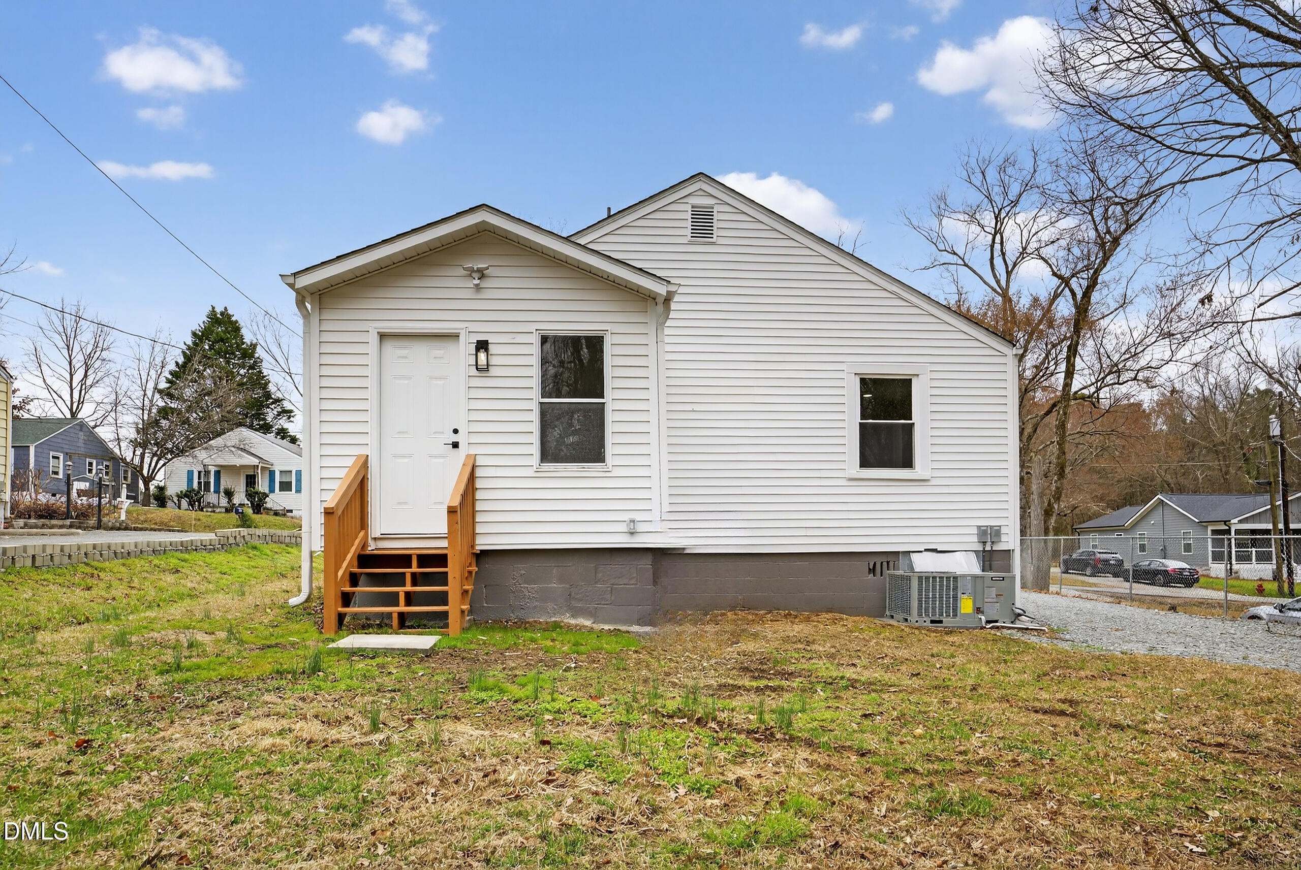 2113 Aiken Avenue