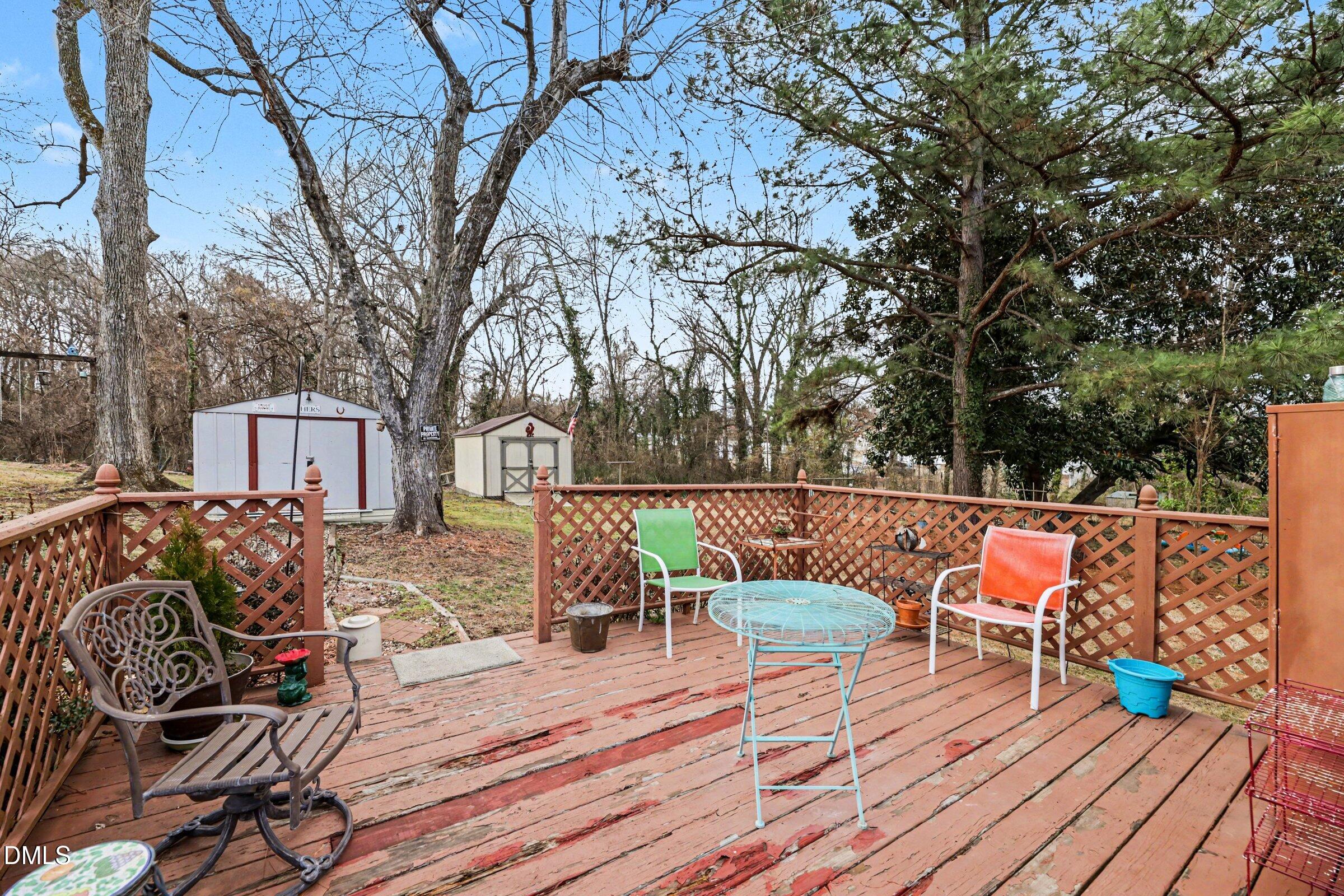318 Lakeside Avenue