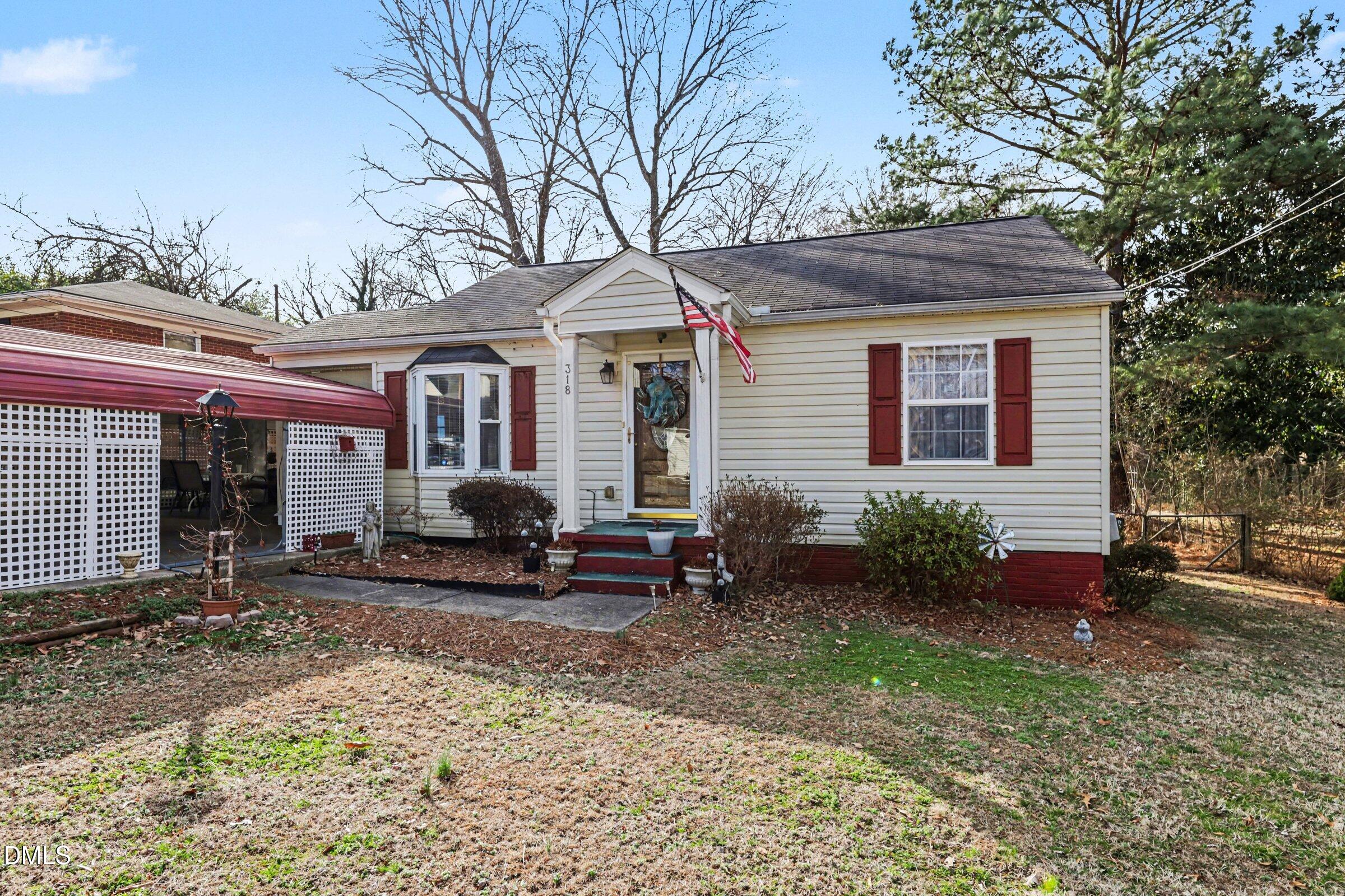 318 Lakeside Avenue