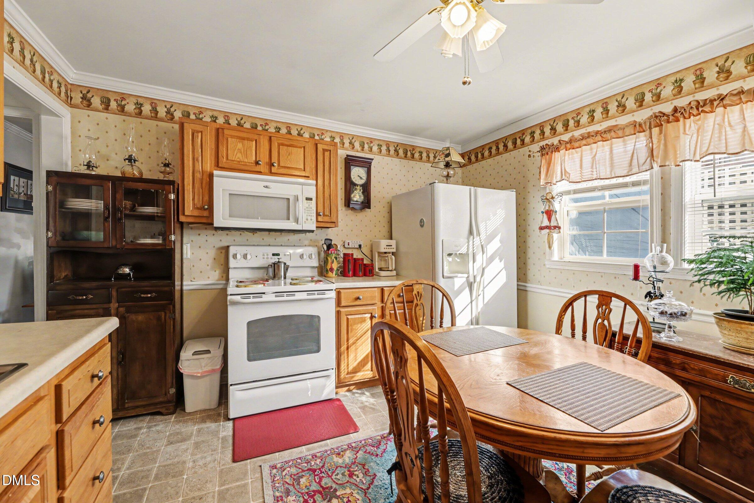 318 Lakeside Avenue