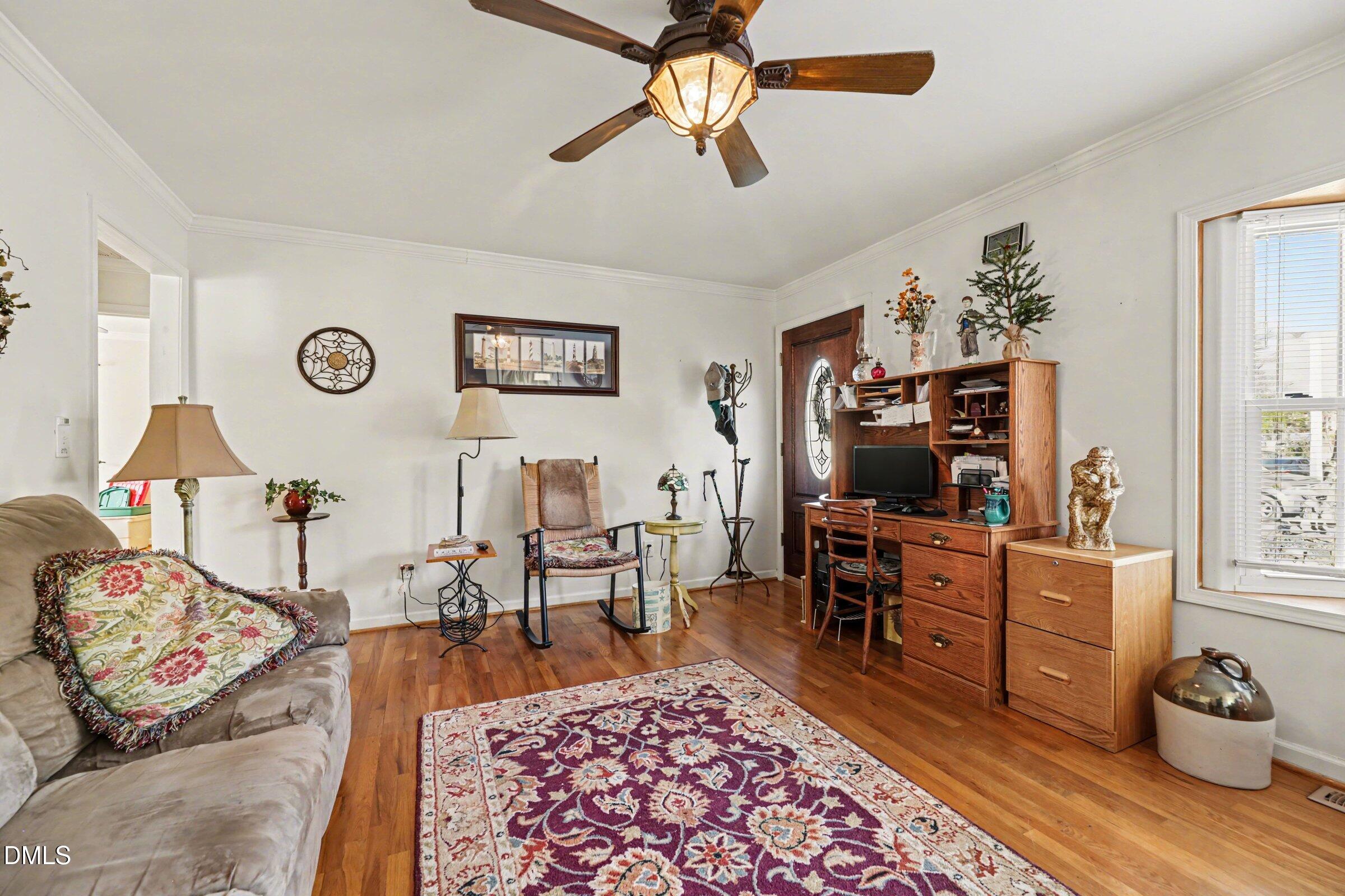 318 Lakeside Avenue