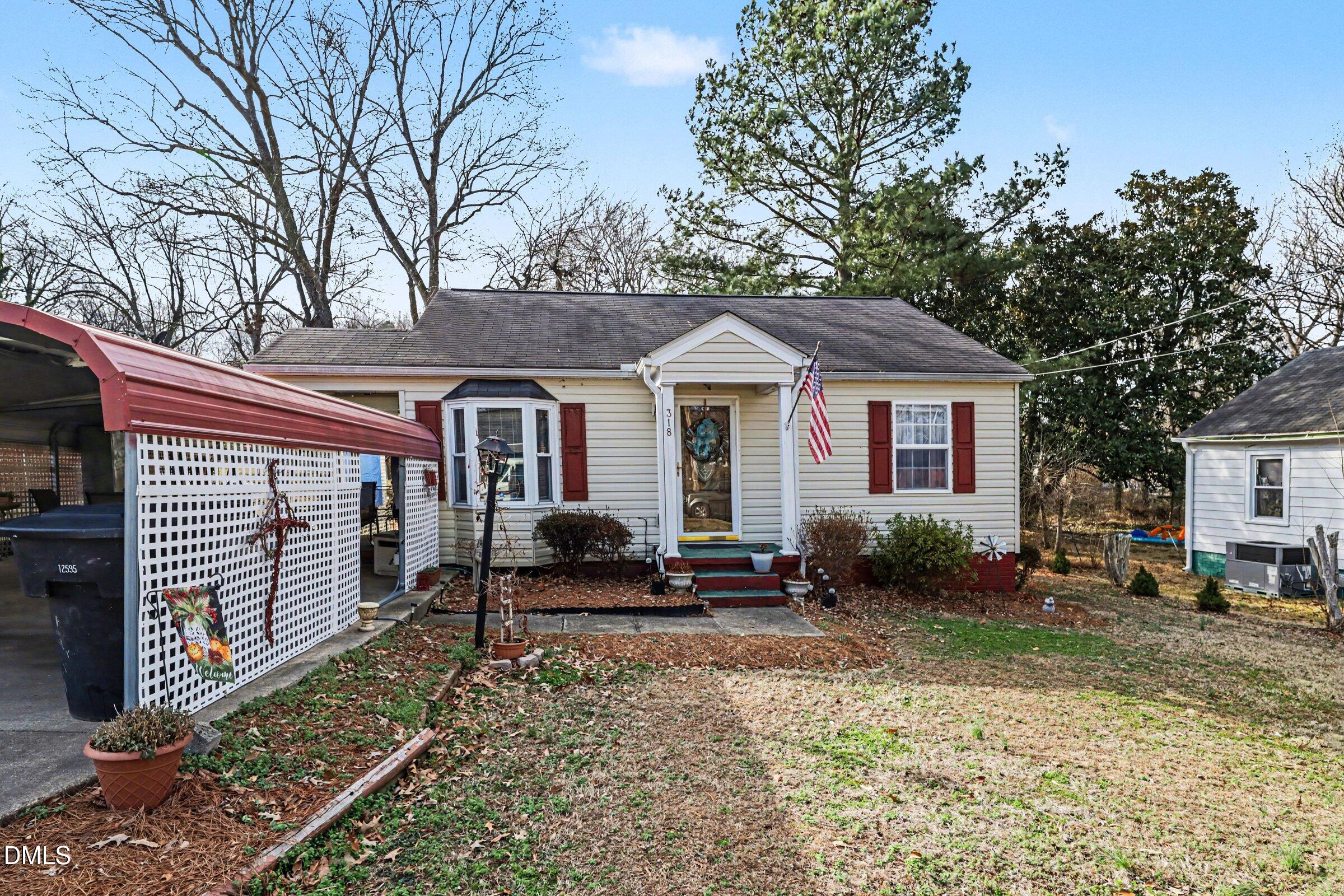 318 Lakeside Avenue