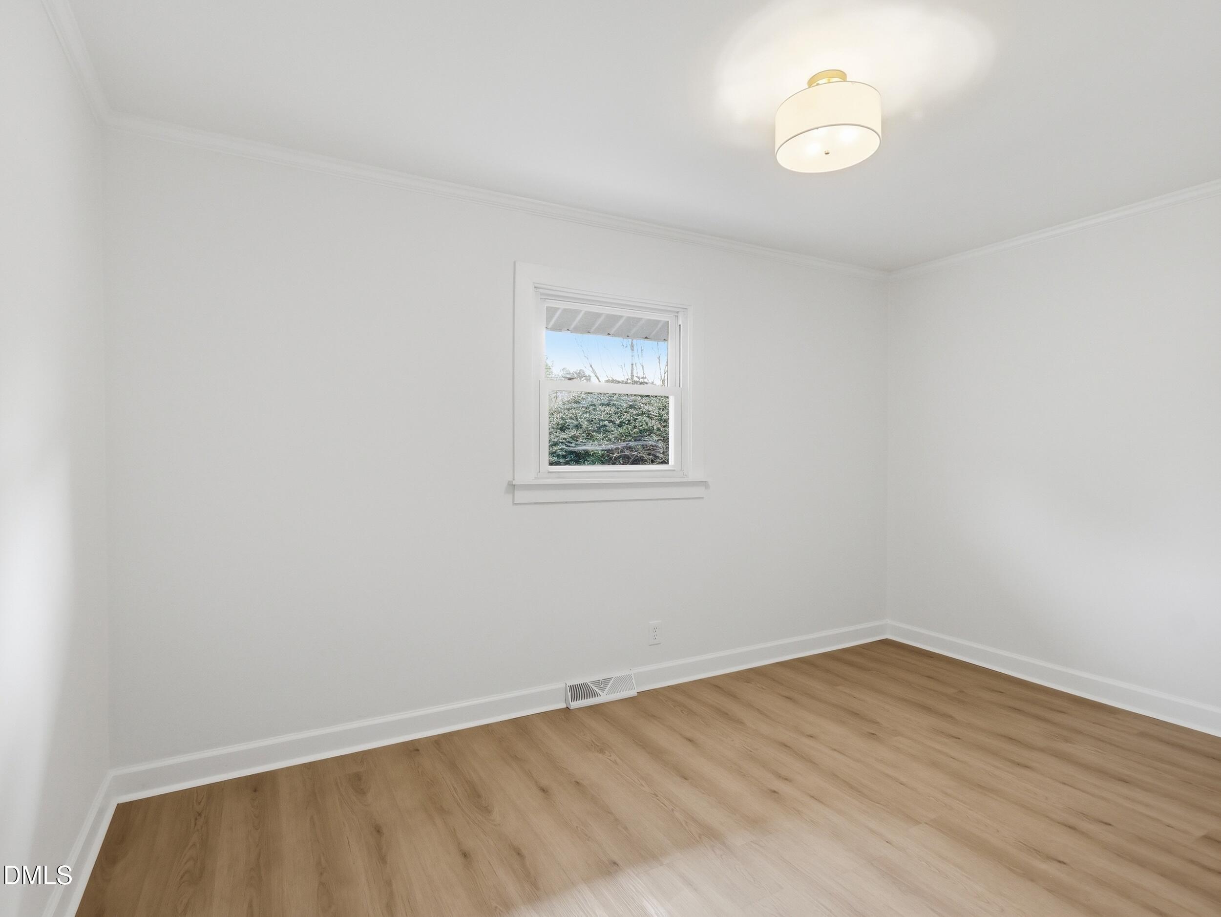 1513 Mountain View Court