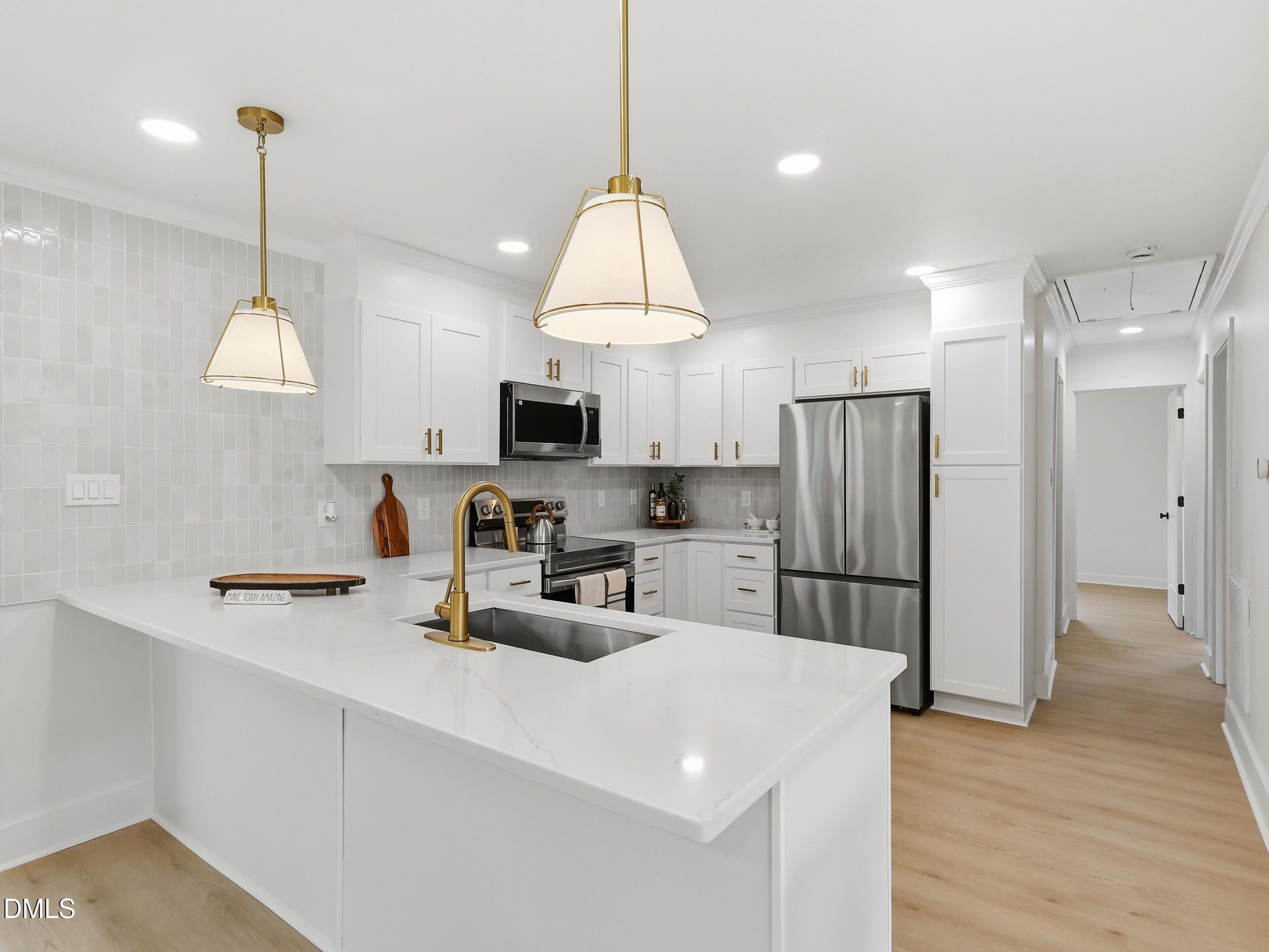 1513 Mountain View Court