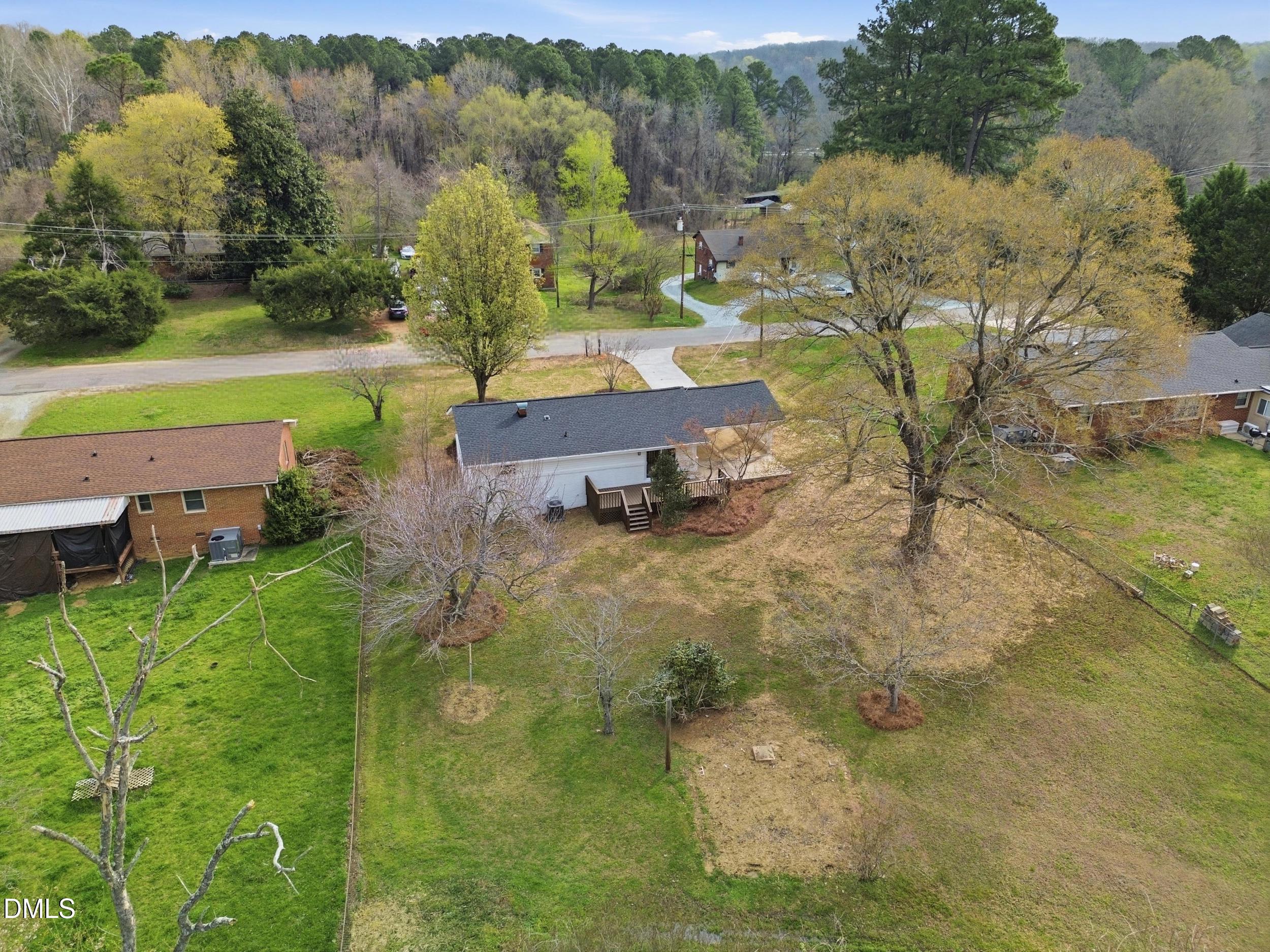 1513 Mountain View Court