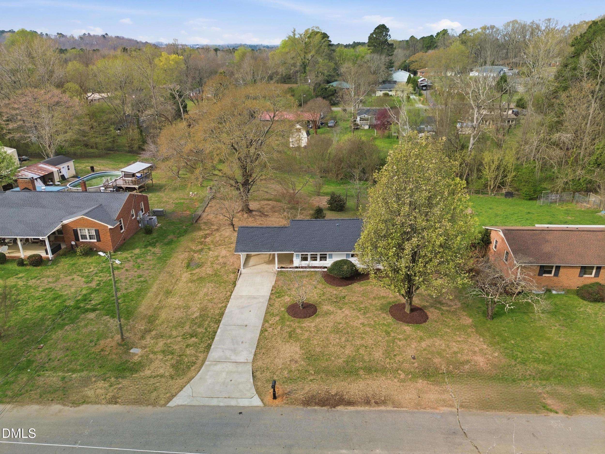 1513 Mountain View Court