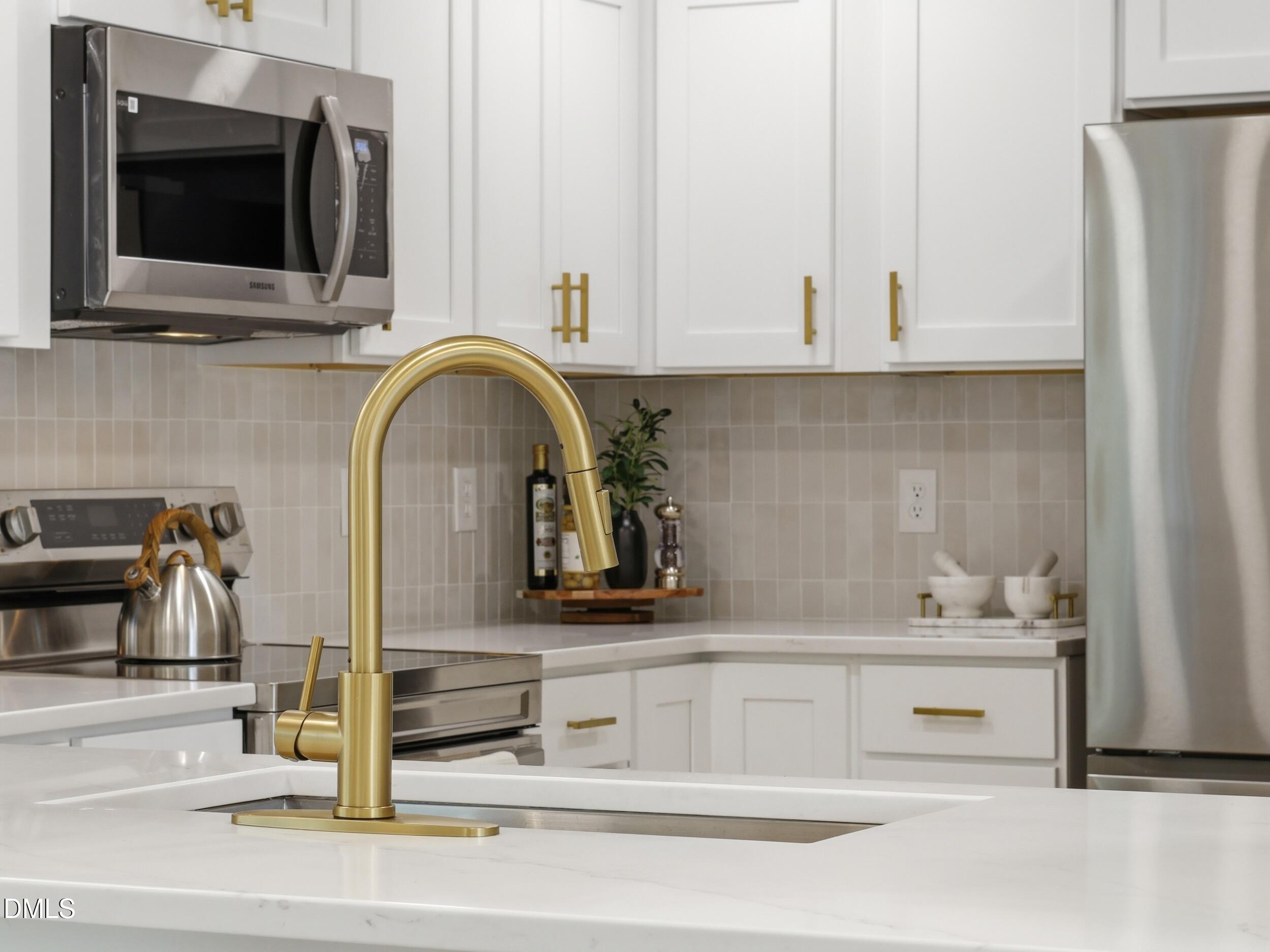 1513 Mountain View Court