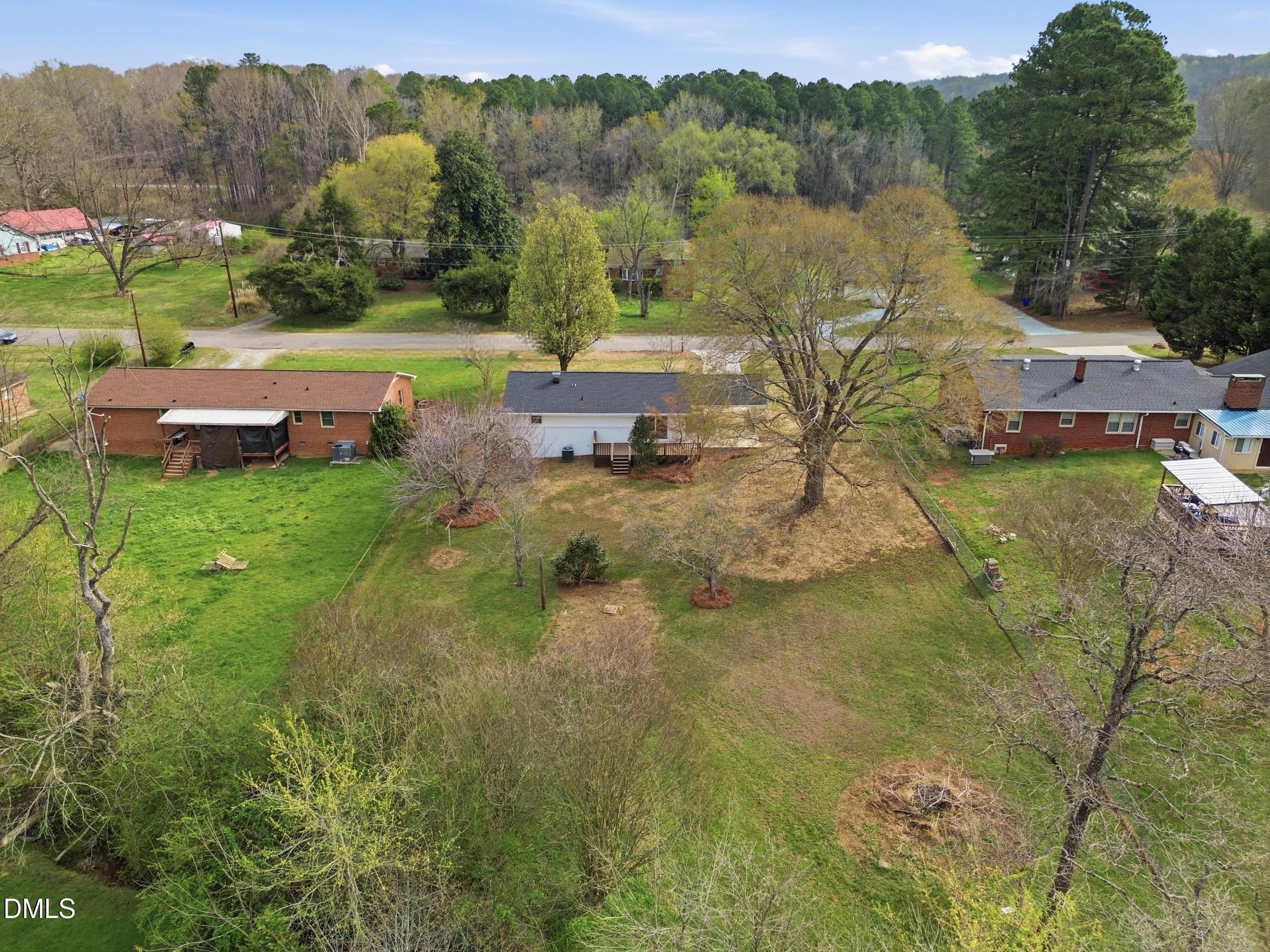 1513 Mountain View Court