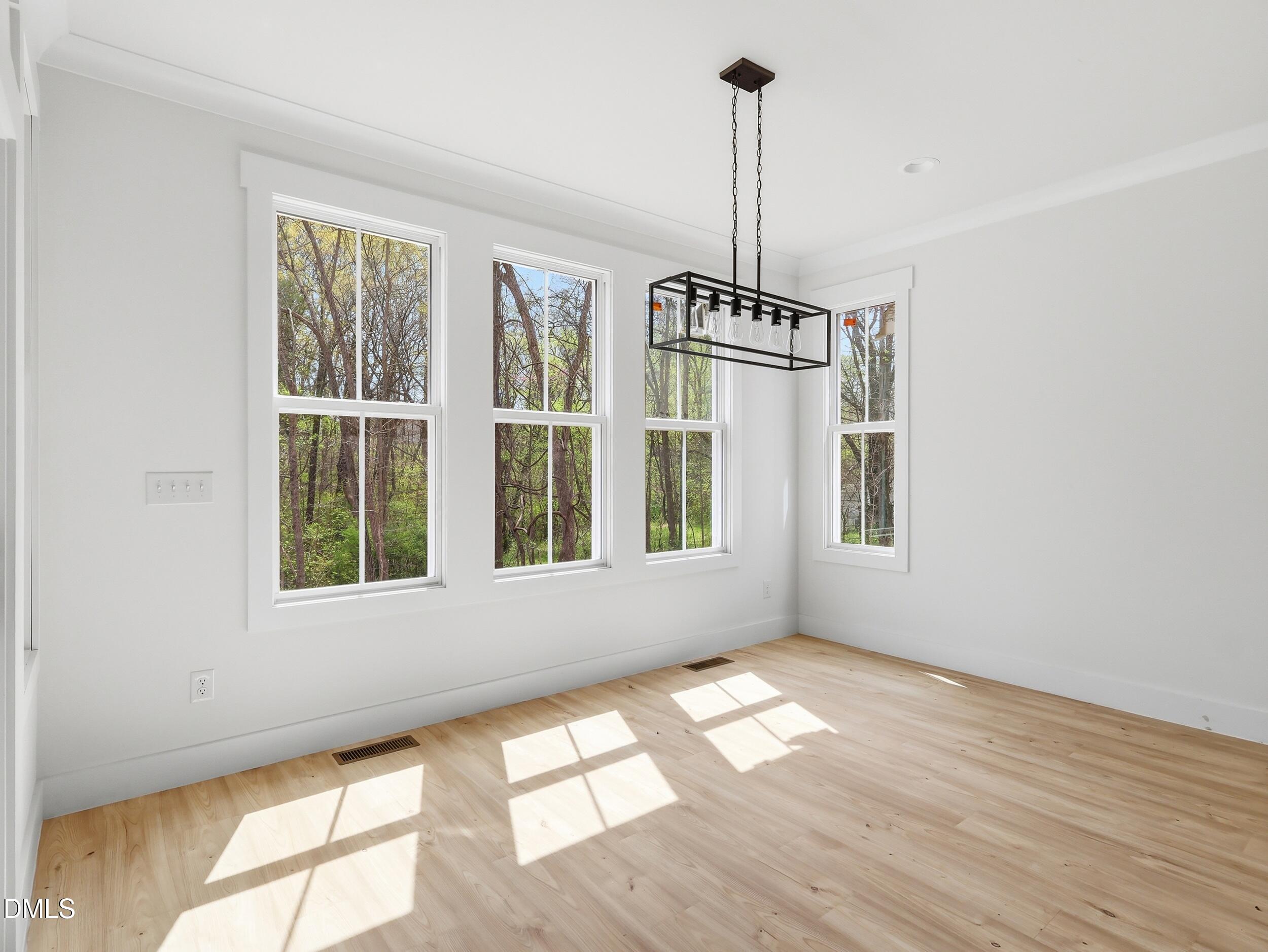 1225 Gemstone Court