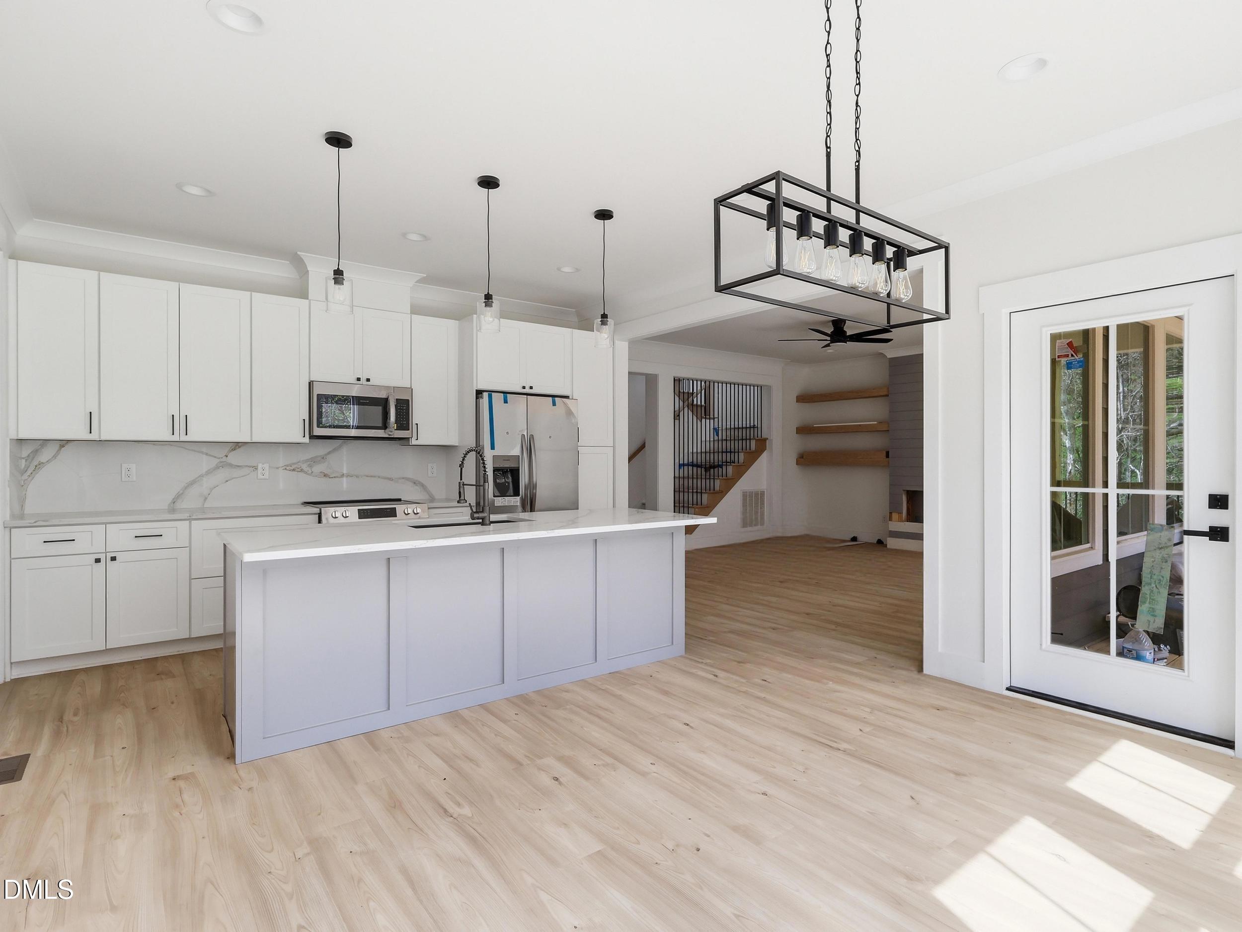 1225 Gemstone Court