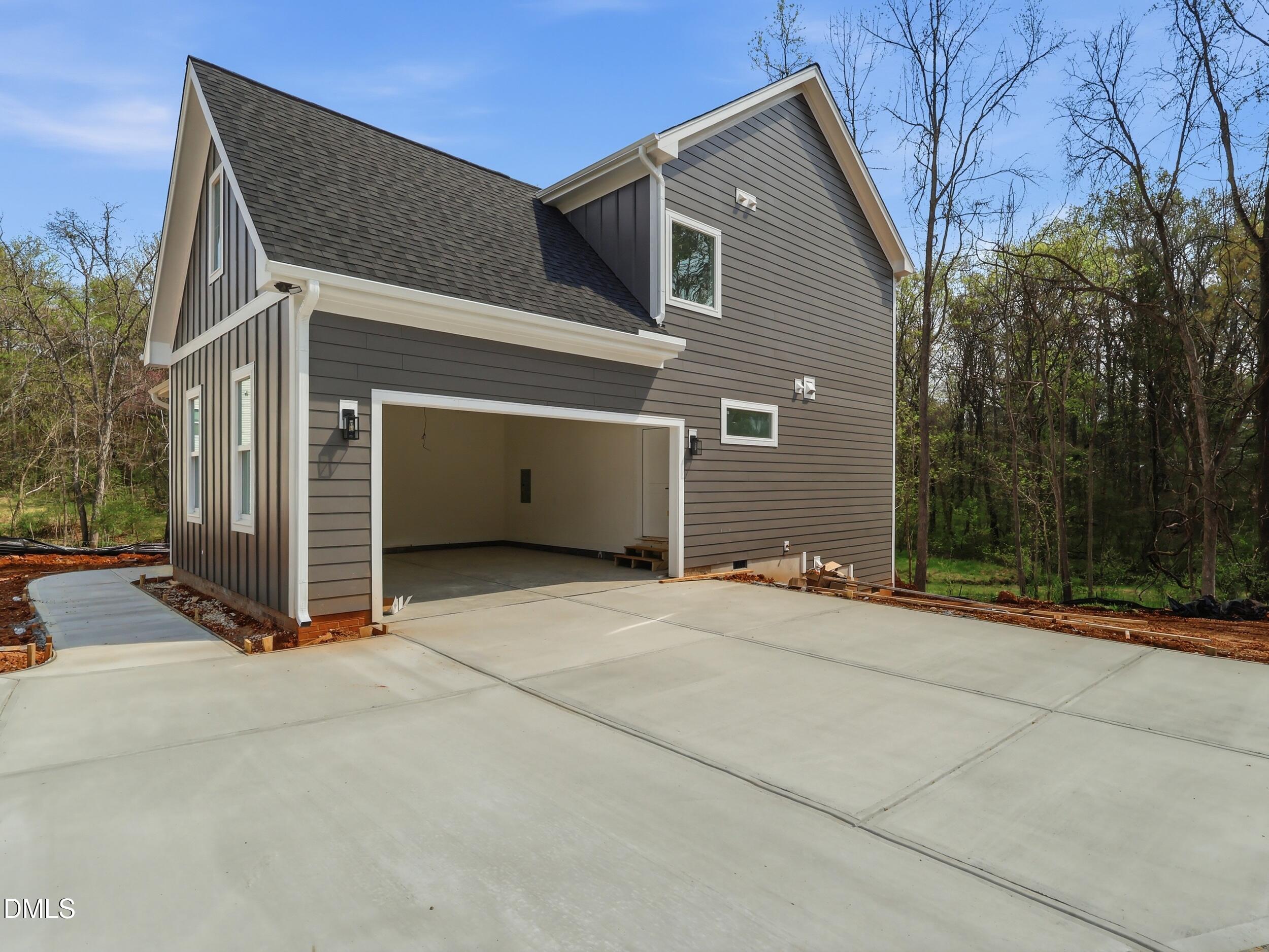 1225 Gemstone Court