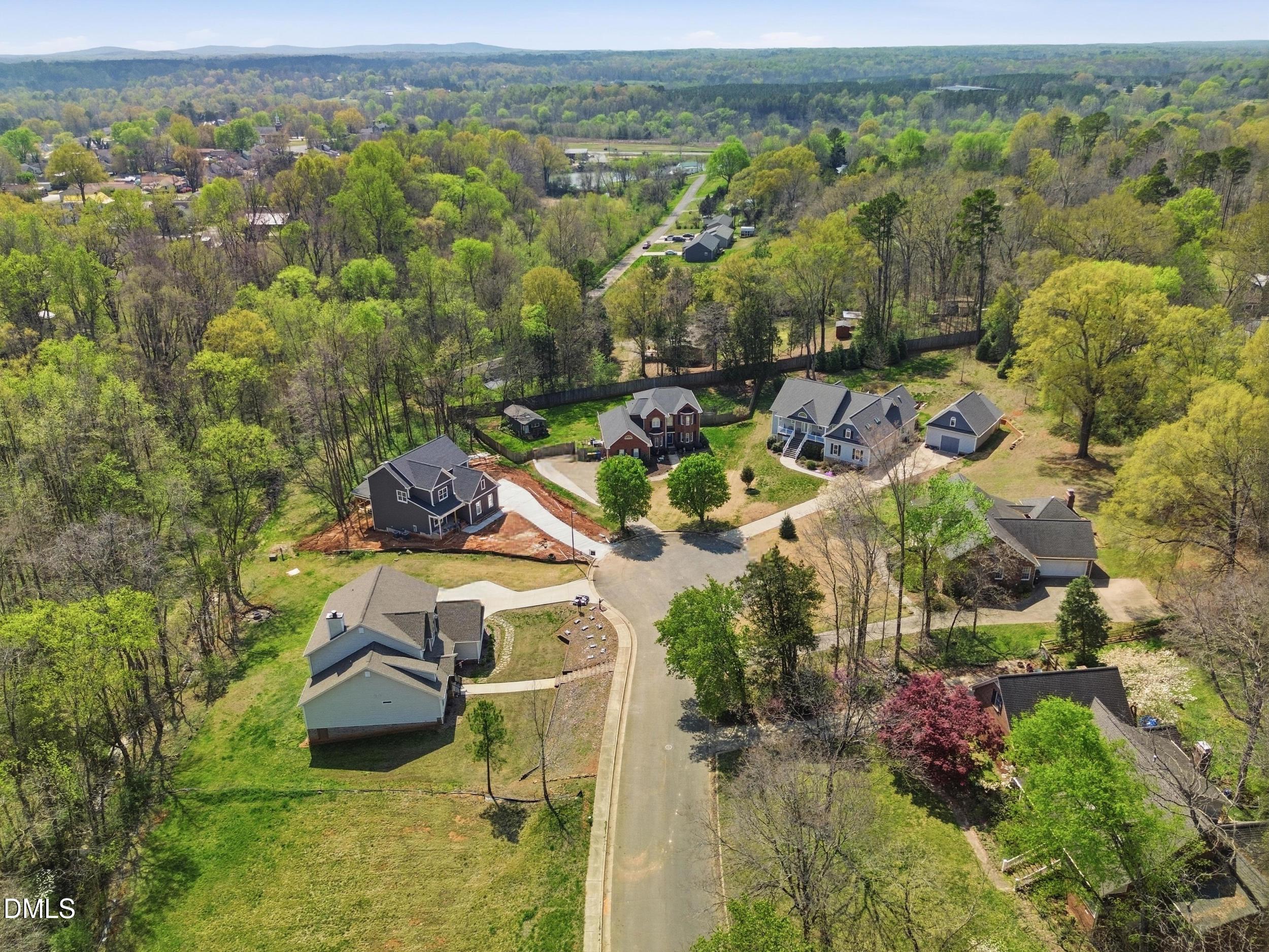 1225 Gemstone Court
