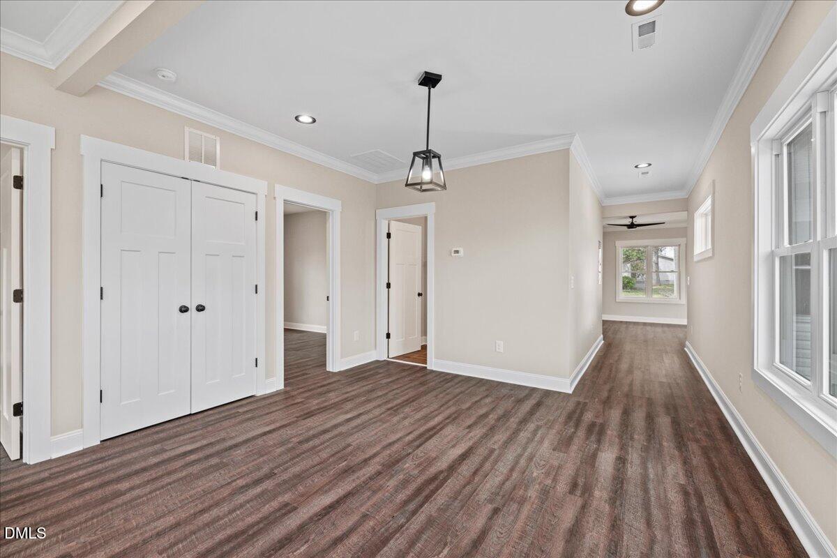402 Poplar Street