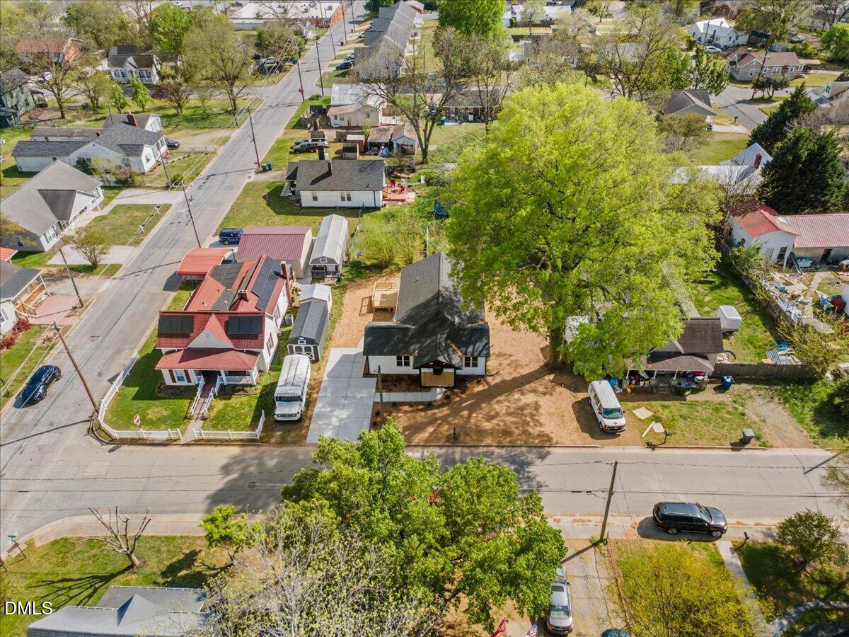 402 Poplar Street
