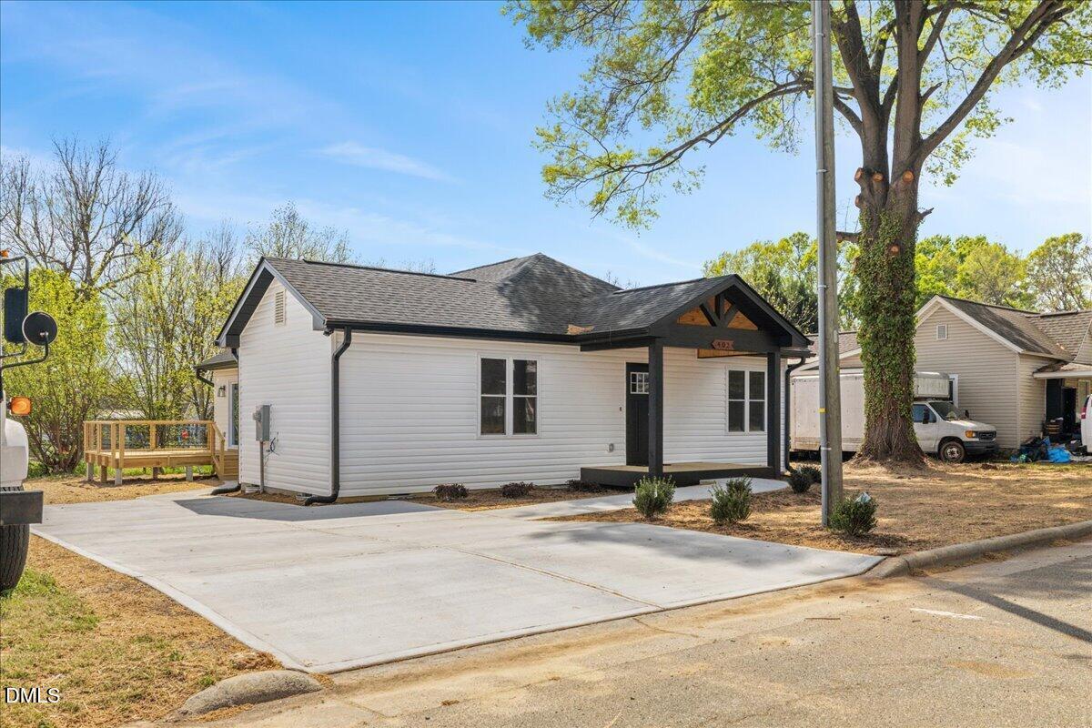 402 Poplar Street