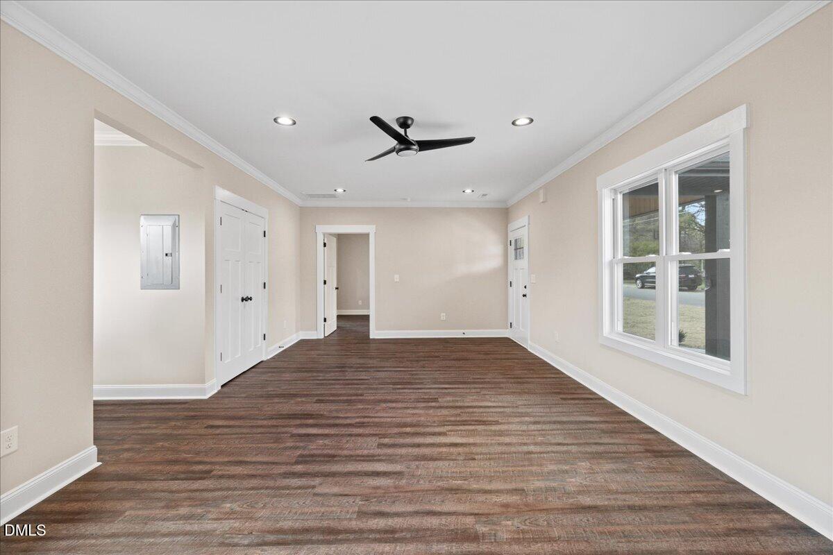 402 Poplar Street