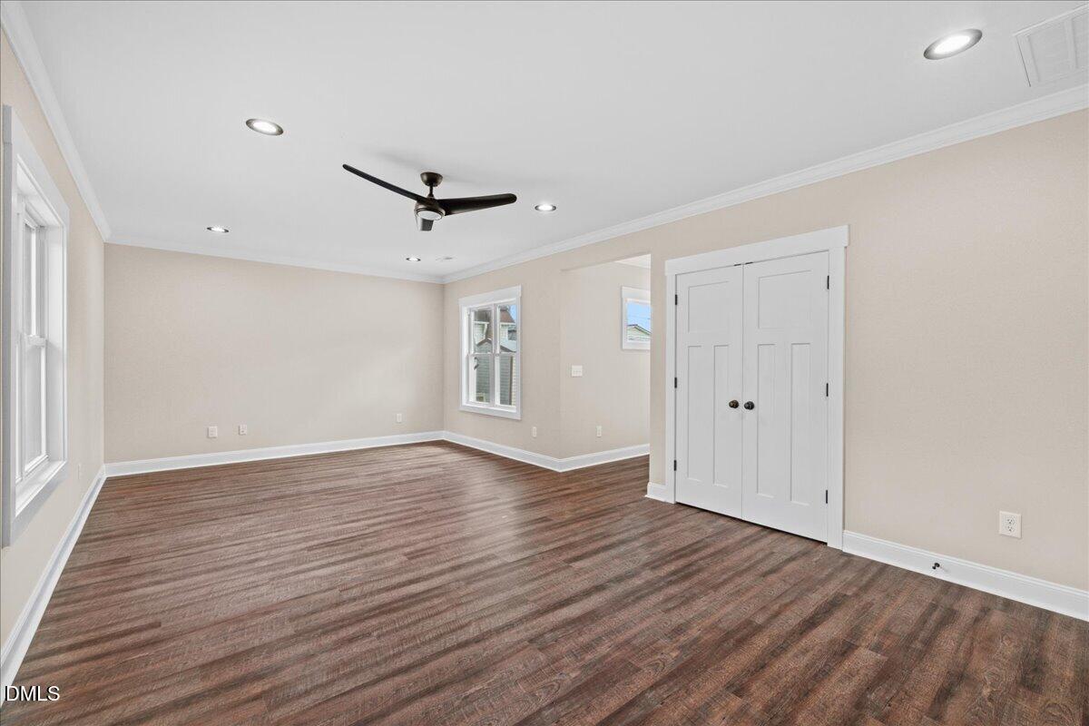 402 Poplar Street