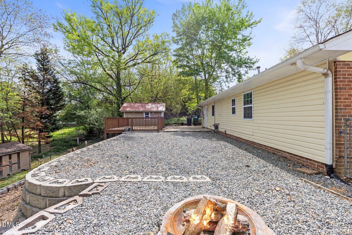 2323 Buckingham Road