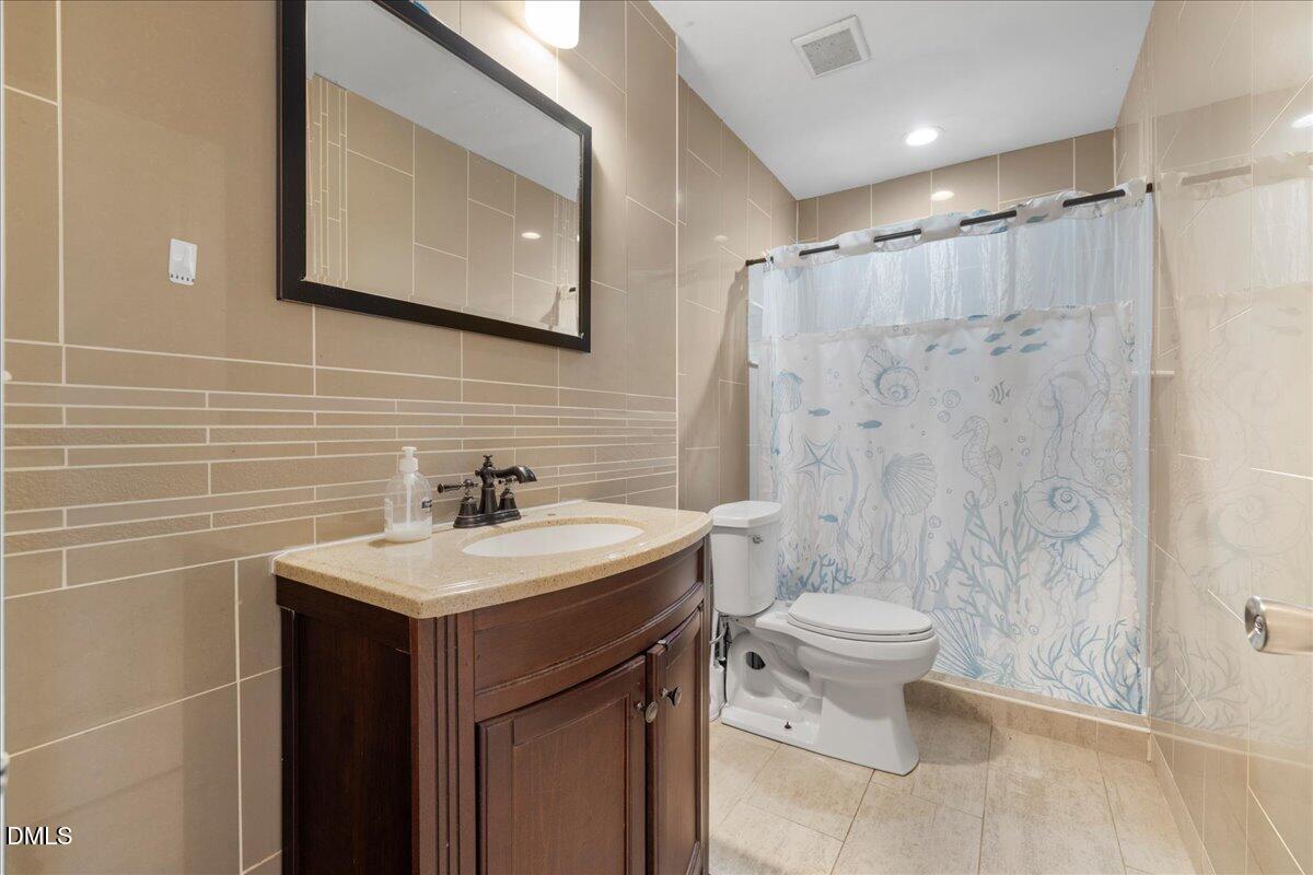 2323 Buckingham Road