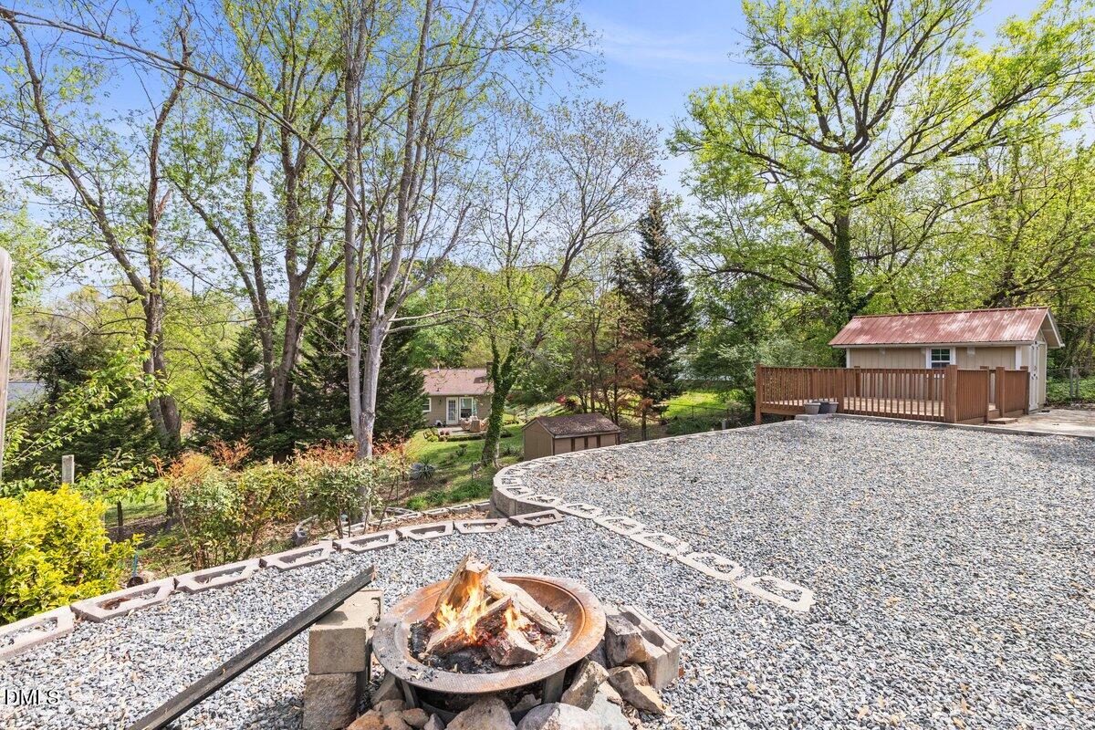 2323 Buckingham Road