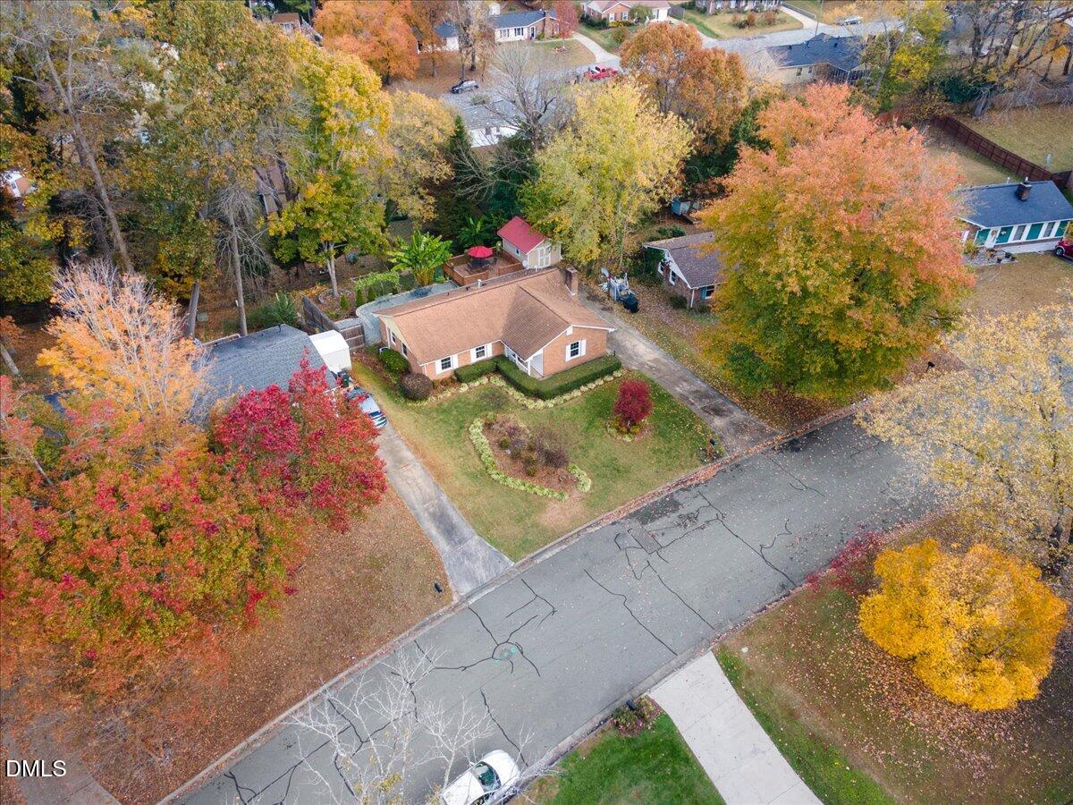 2323 Buckingham Road