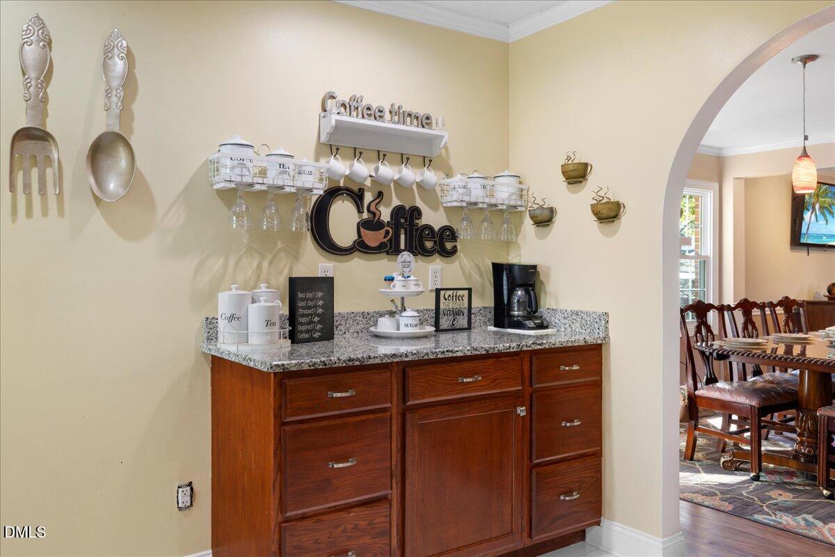 2323 Buckingham Road