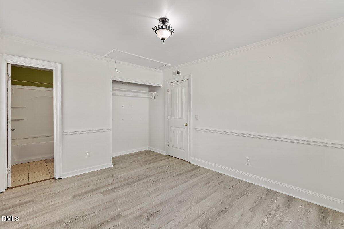 2323 Buckingham Road