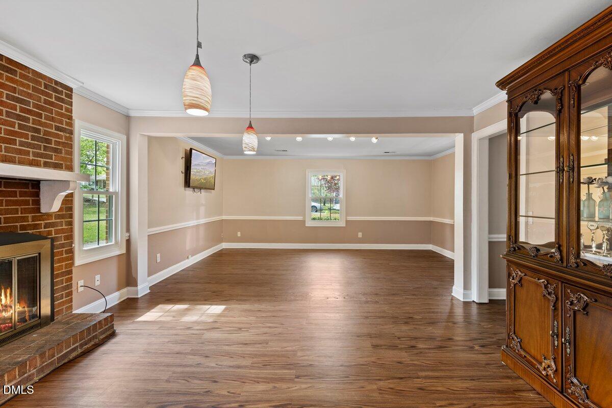 2323 Buckingham Road