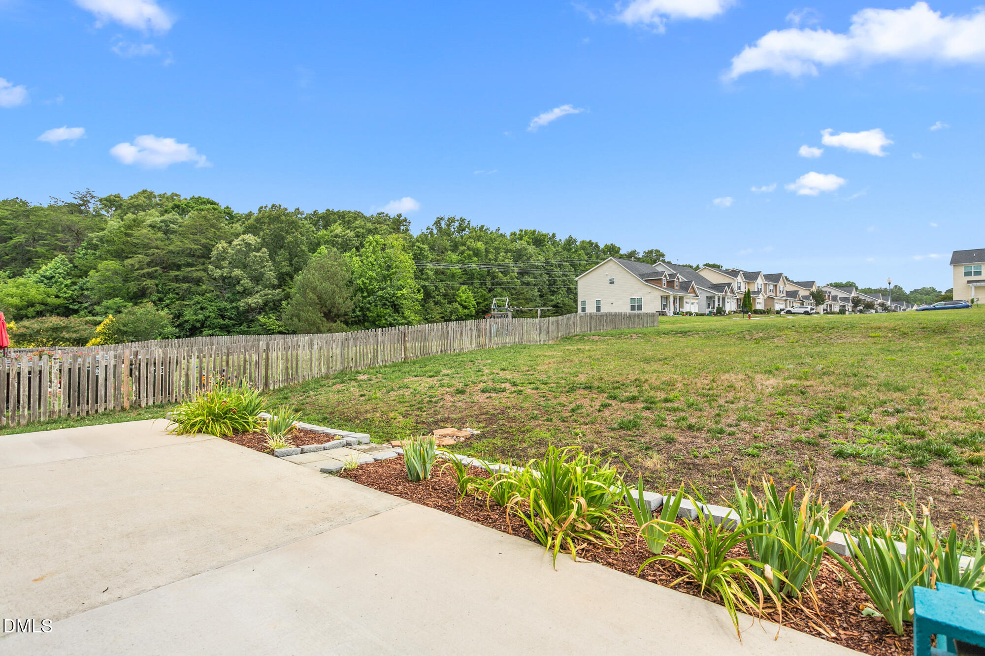 1937 Glenkirk Drive