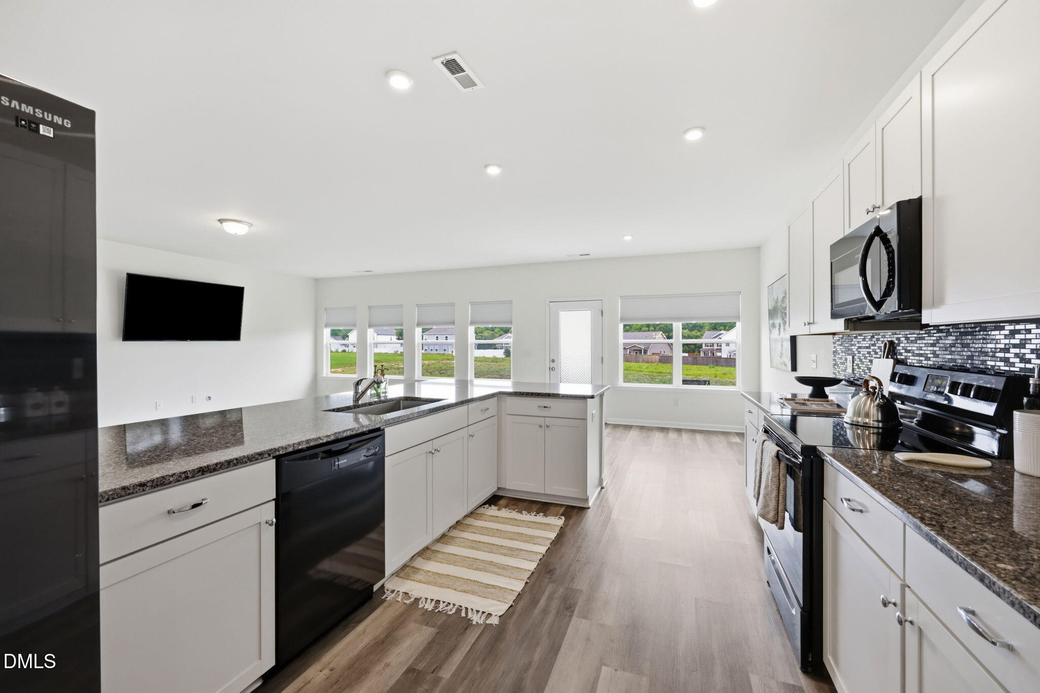 85 W Tecoma Lane
