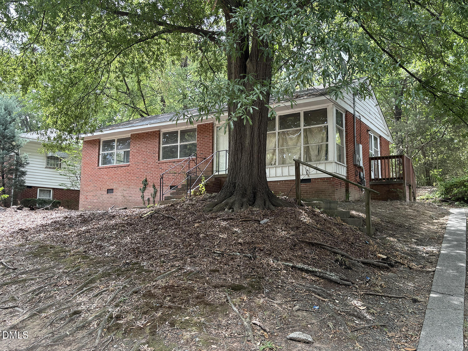 1132 Raynor Street