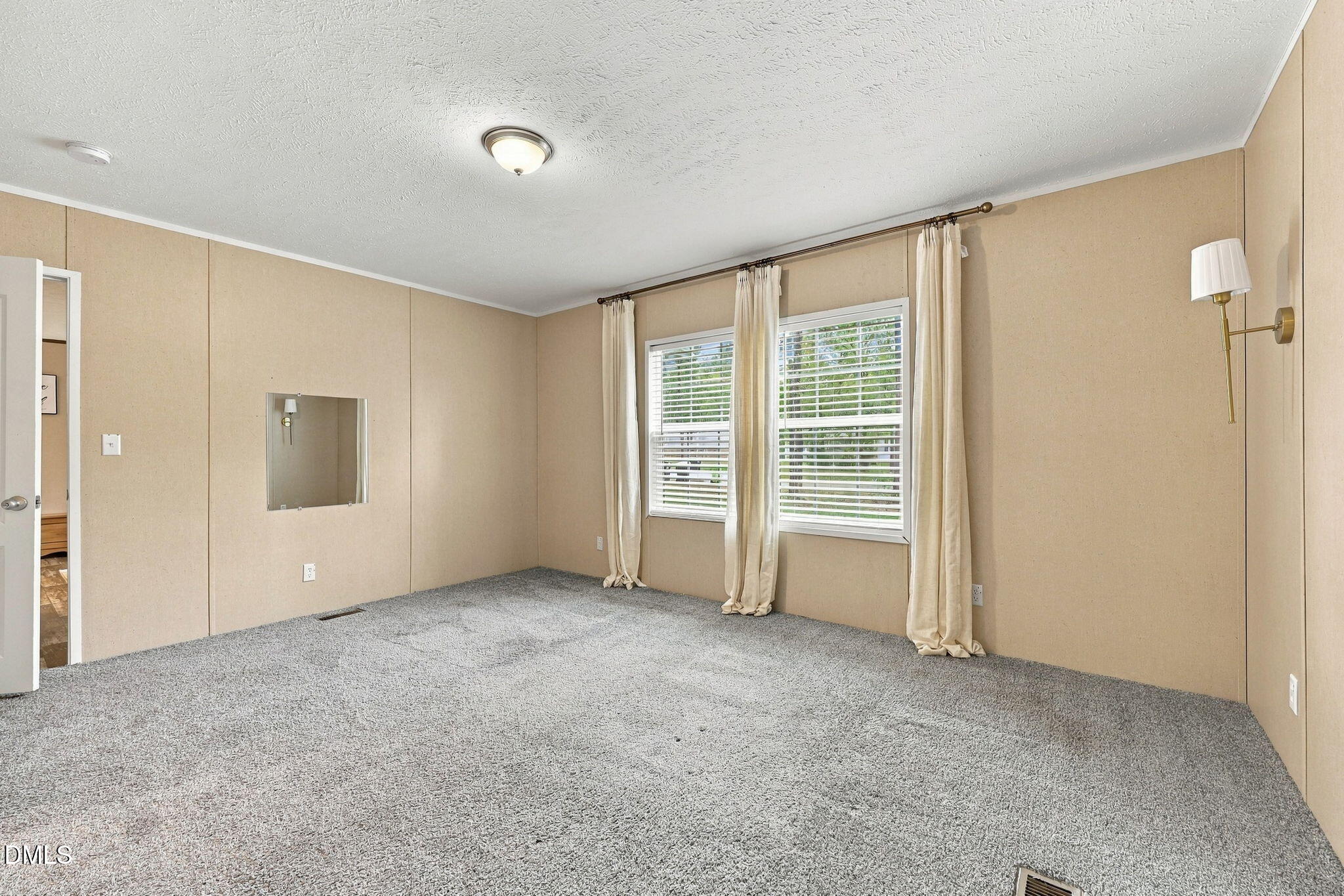 6629 Woodlawn Drive
