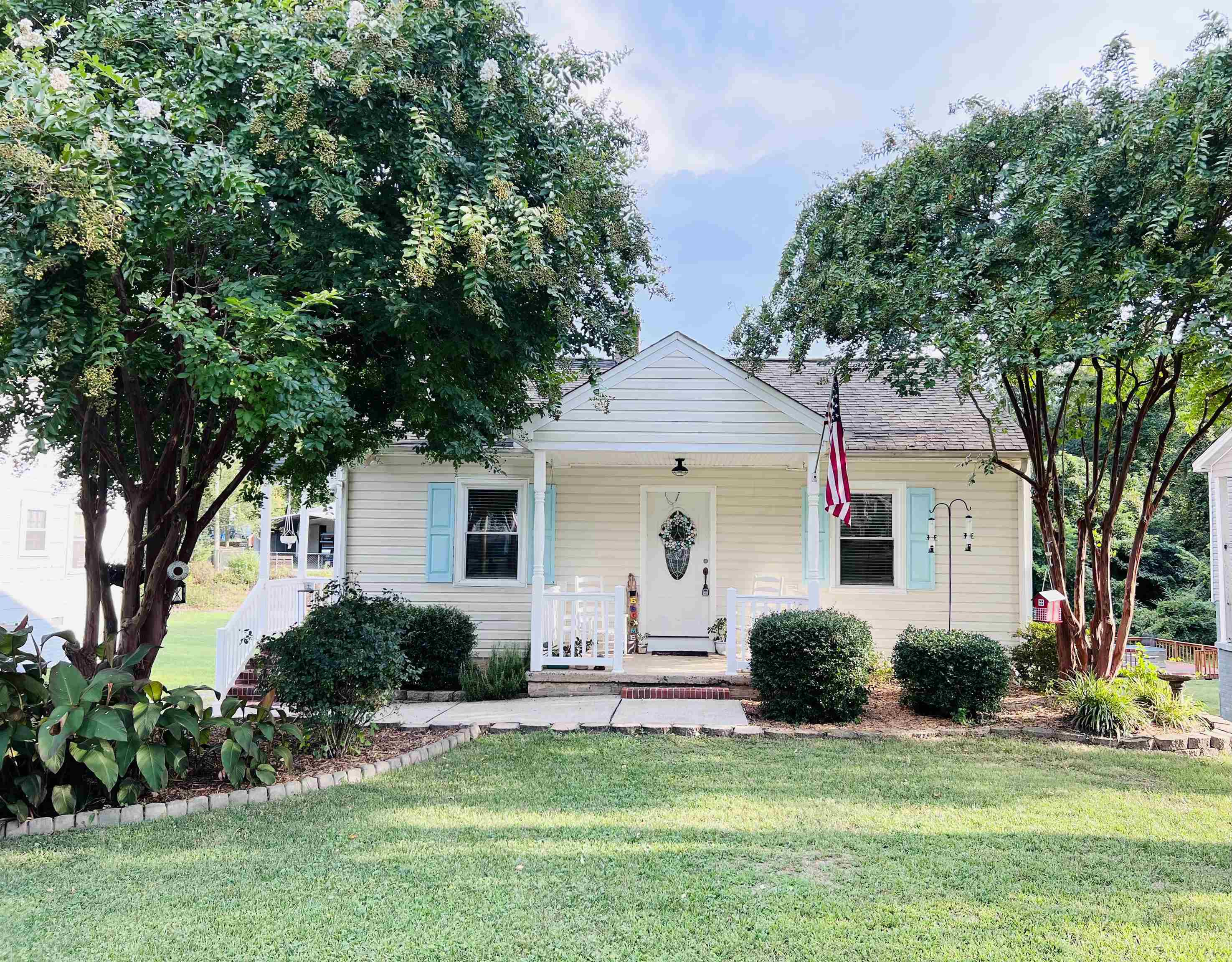 400 W Gilbreath Street