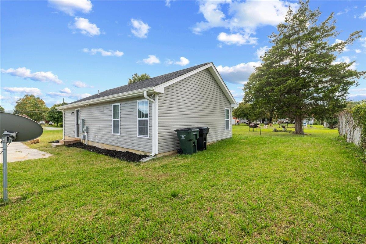 1032 Apple Street