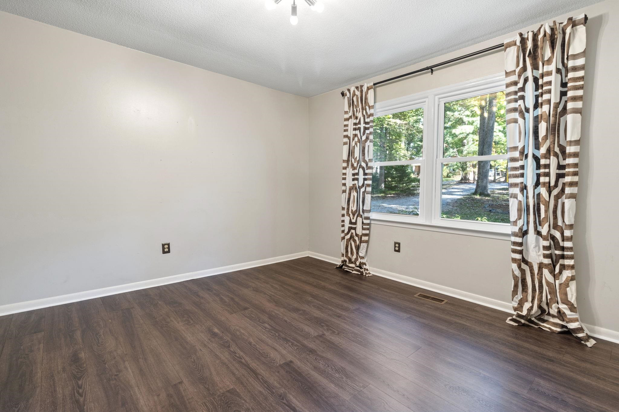 5611 Willow Drive