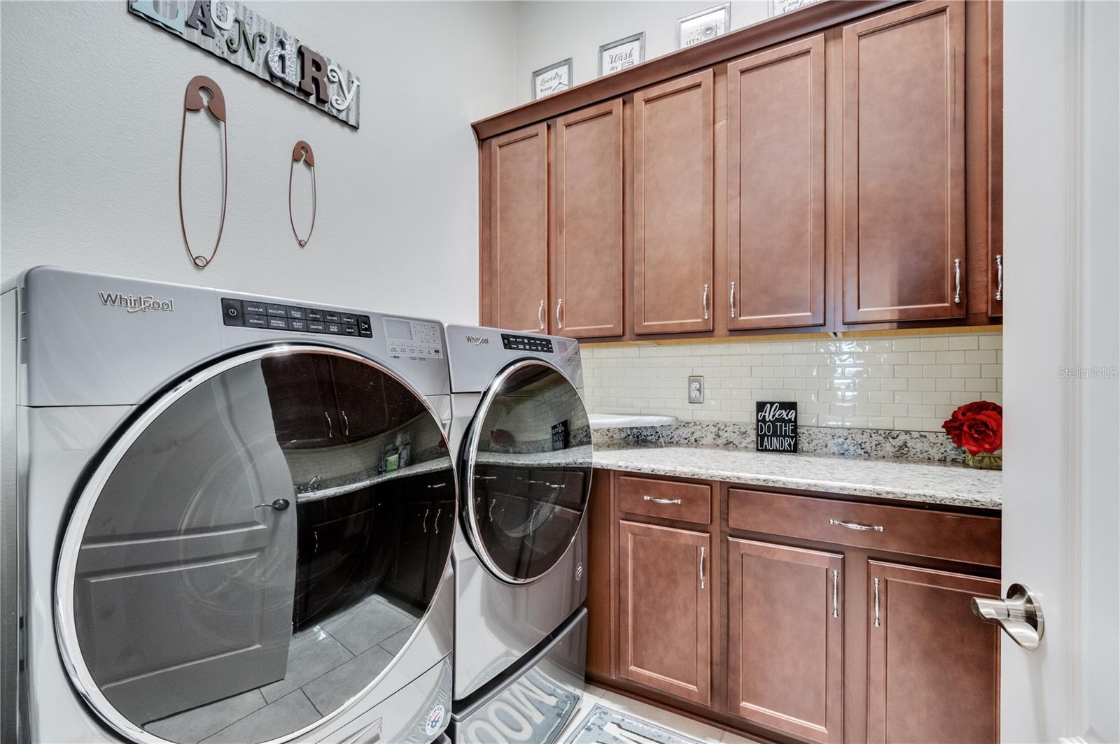 2618 MEADOWEDGE LOOP