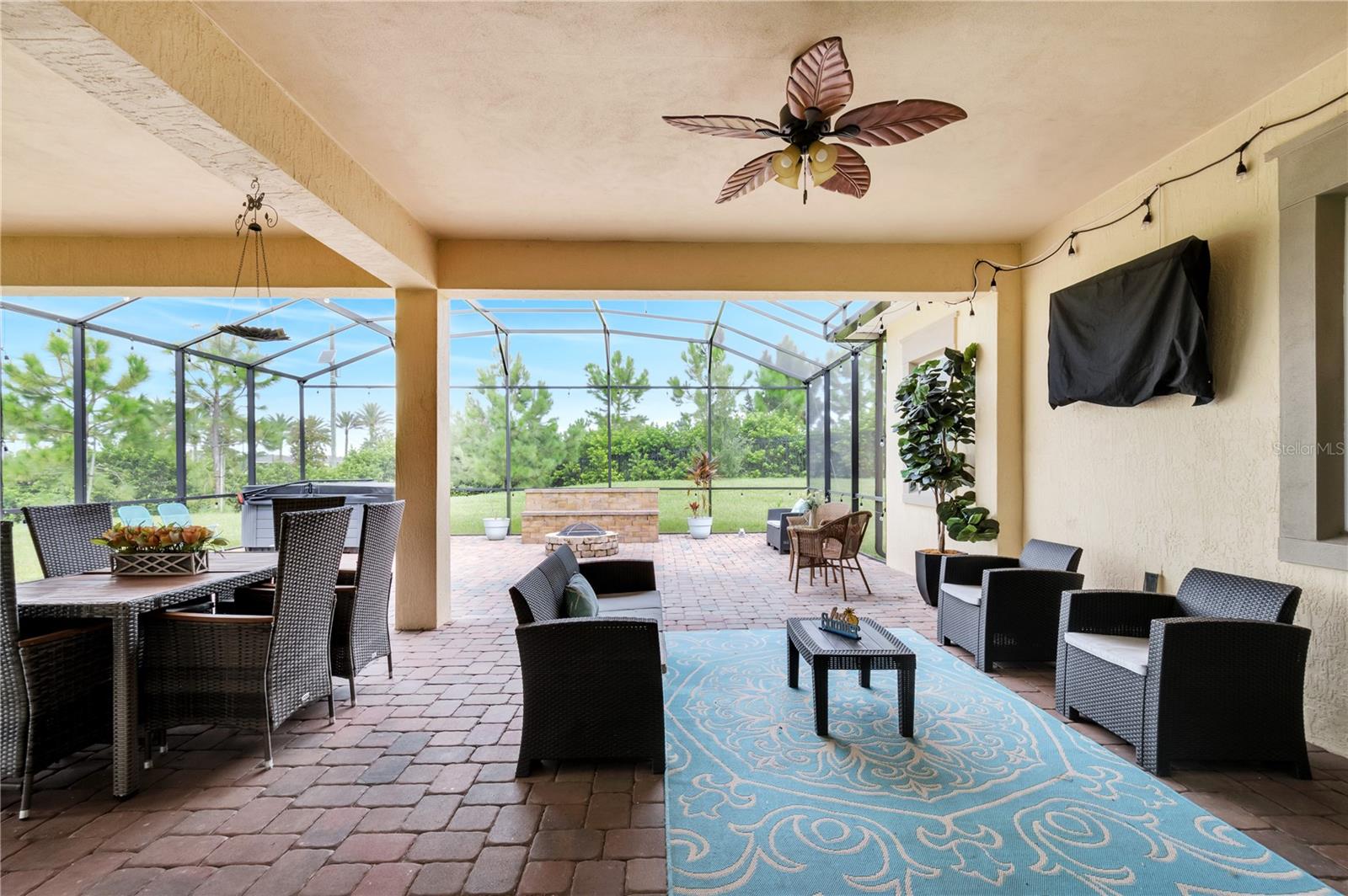 2618 MEADOWEDGE LOOP