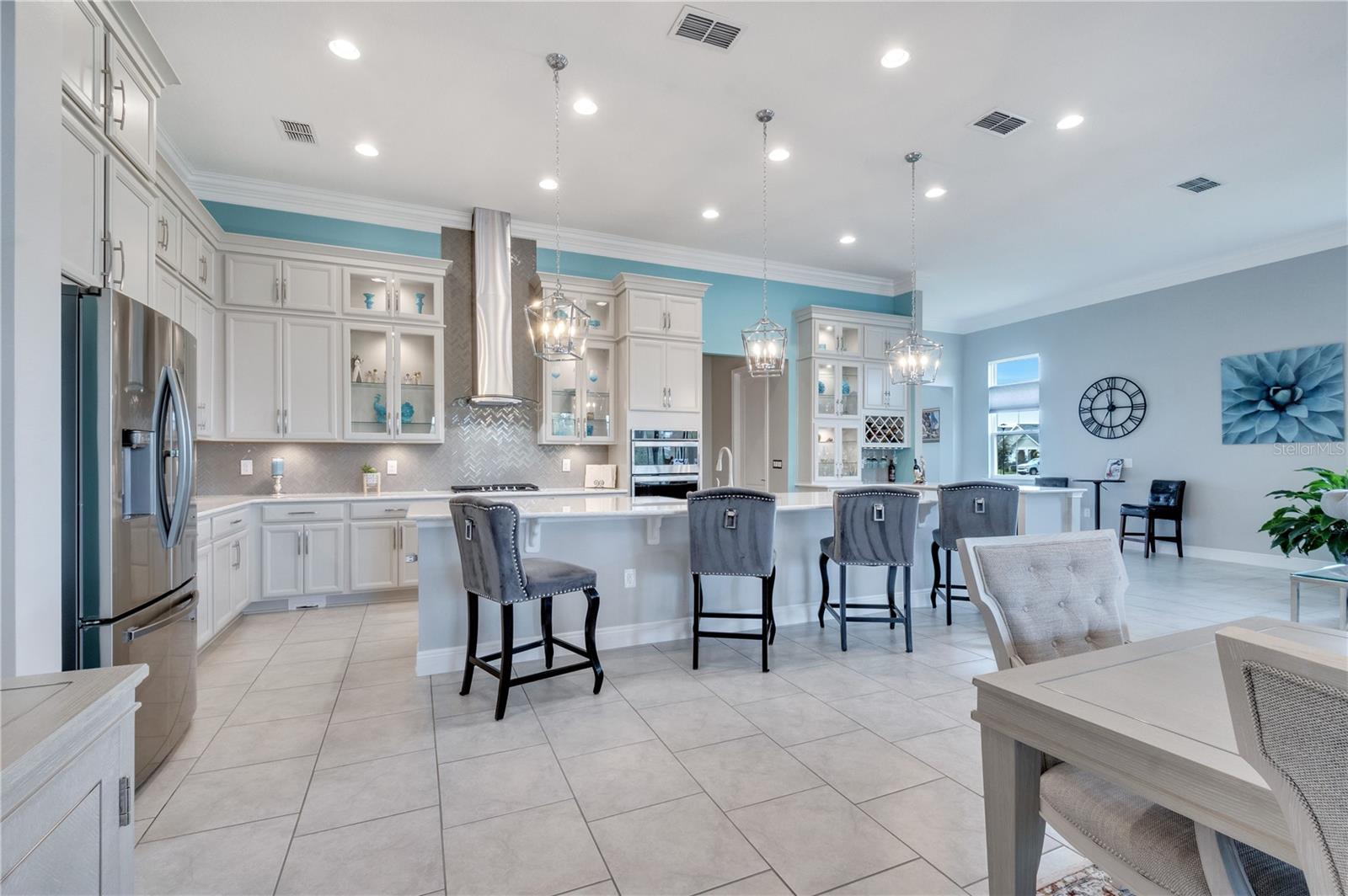 2618 MEADOWEDGE LOOP