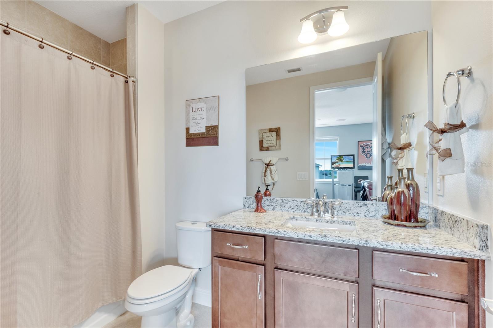 2618 MEADOWEDGE LOOP