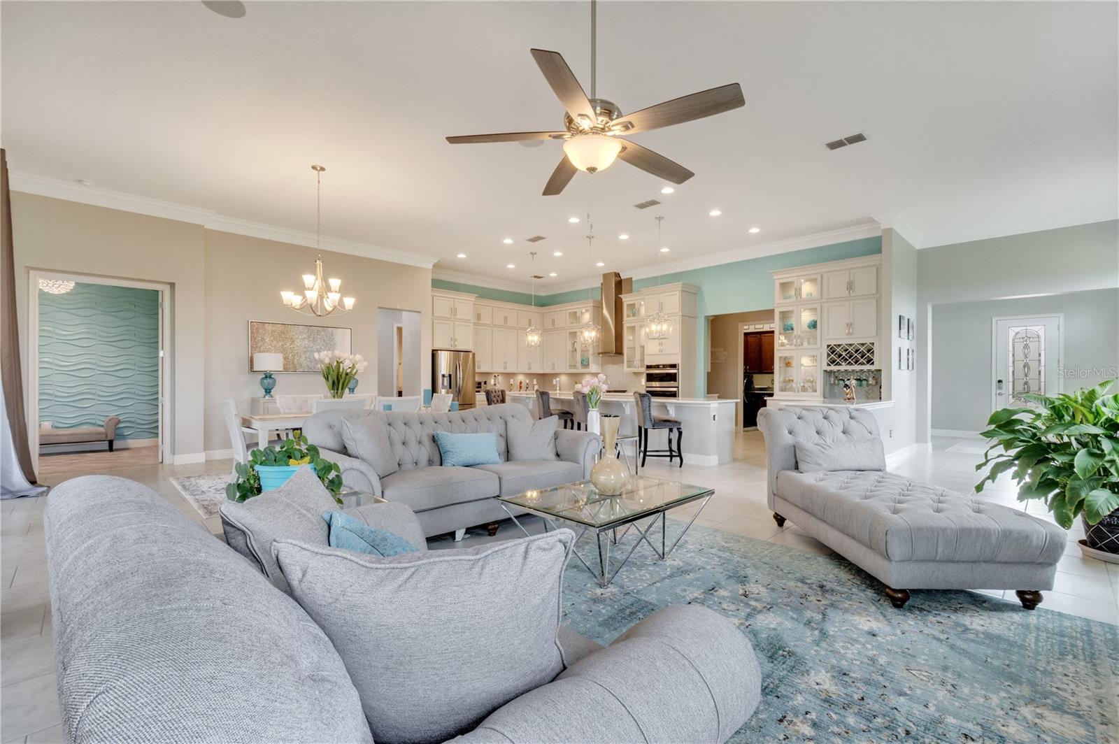 2618 MEADOWEDGE LOOP