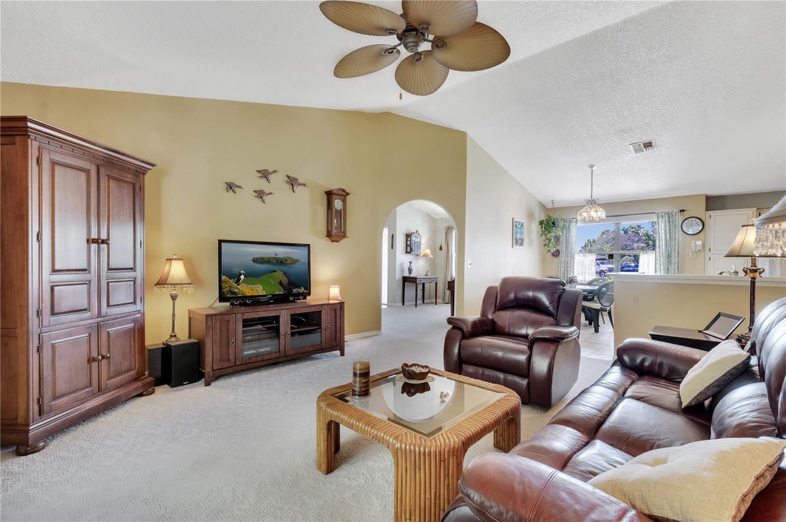 4809 BREEZY PALMS CT