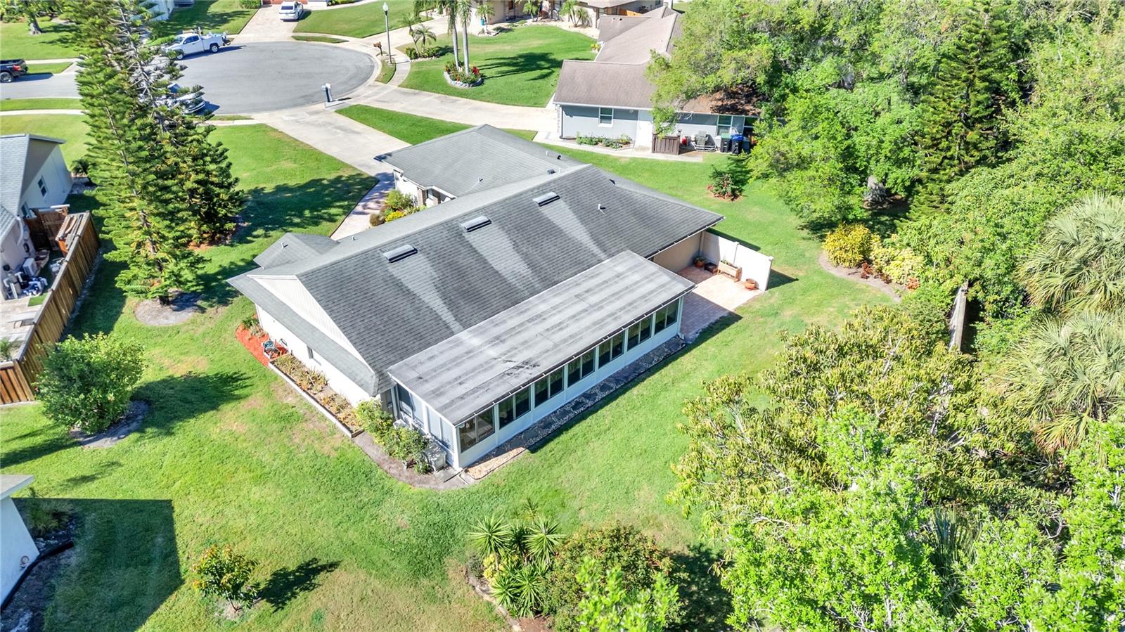 4809 BREEZY PALMS CT