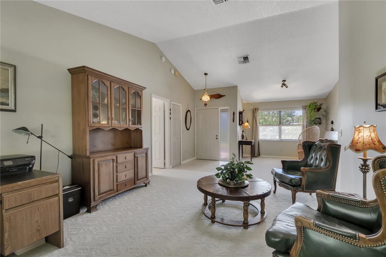 4809 BREEZY PALMS CT